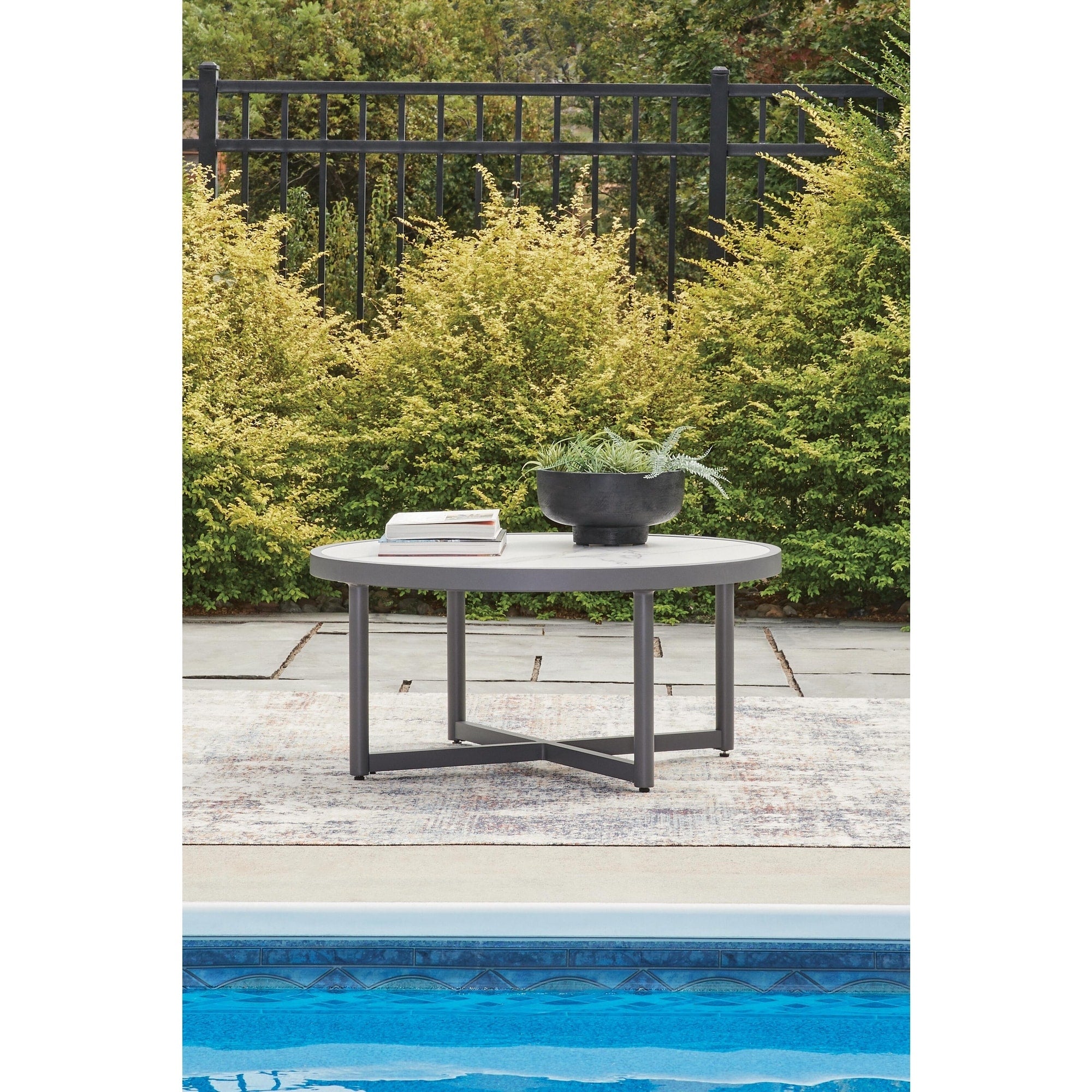 Signature Design By Ashley North Island Gray Outdoor Coffee Table 37 W X 37 D X 17 H