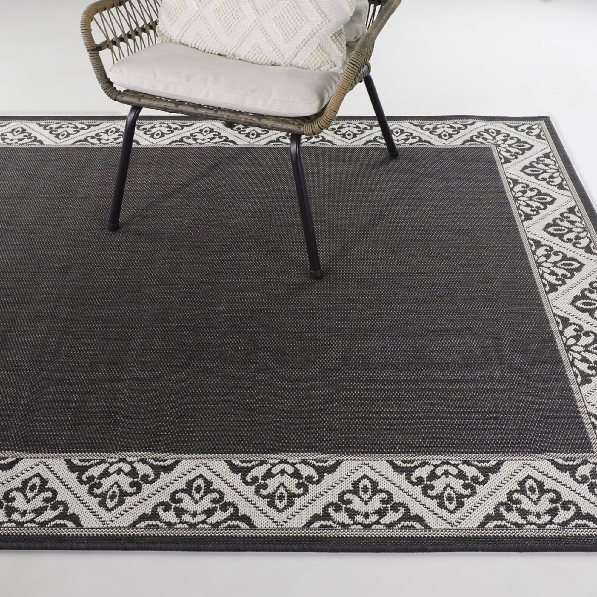 Signature Home Manor Brown Polypropylene Area Rug 53 X 74