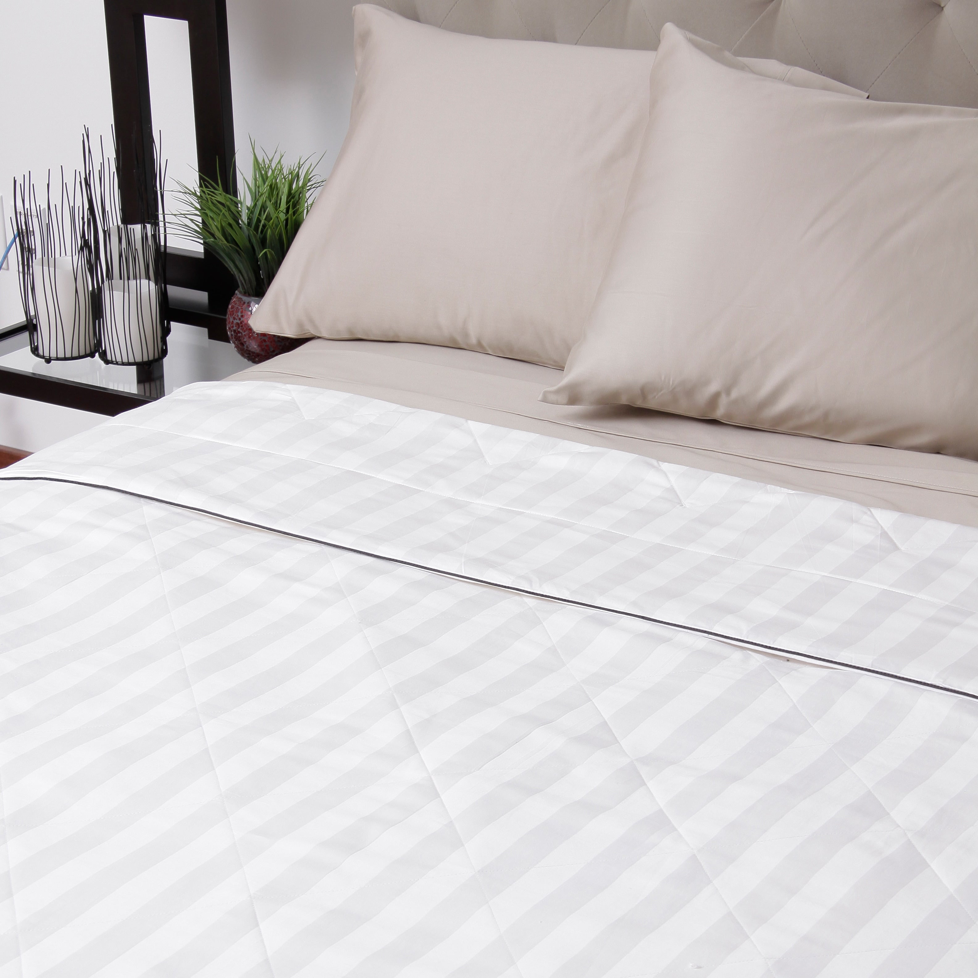 Silk Filled Damask Stripe Cotton Blanket
