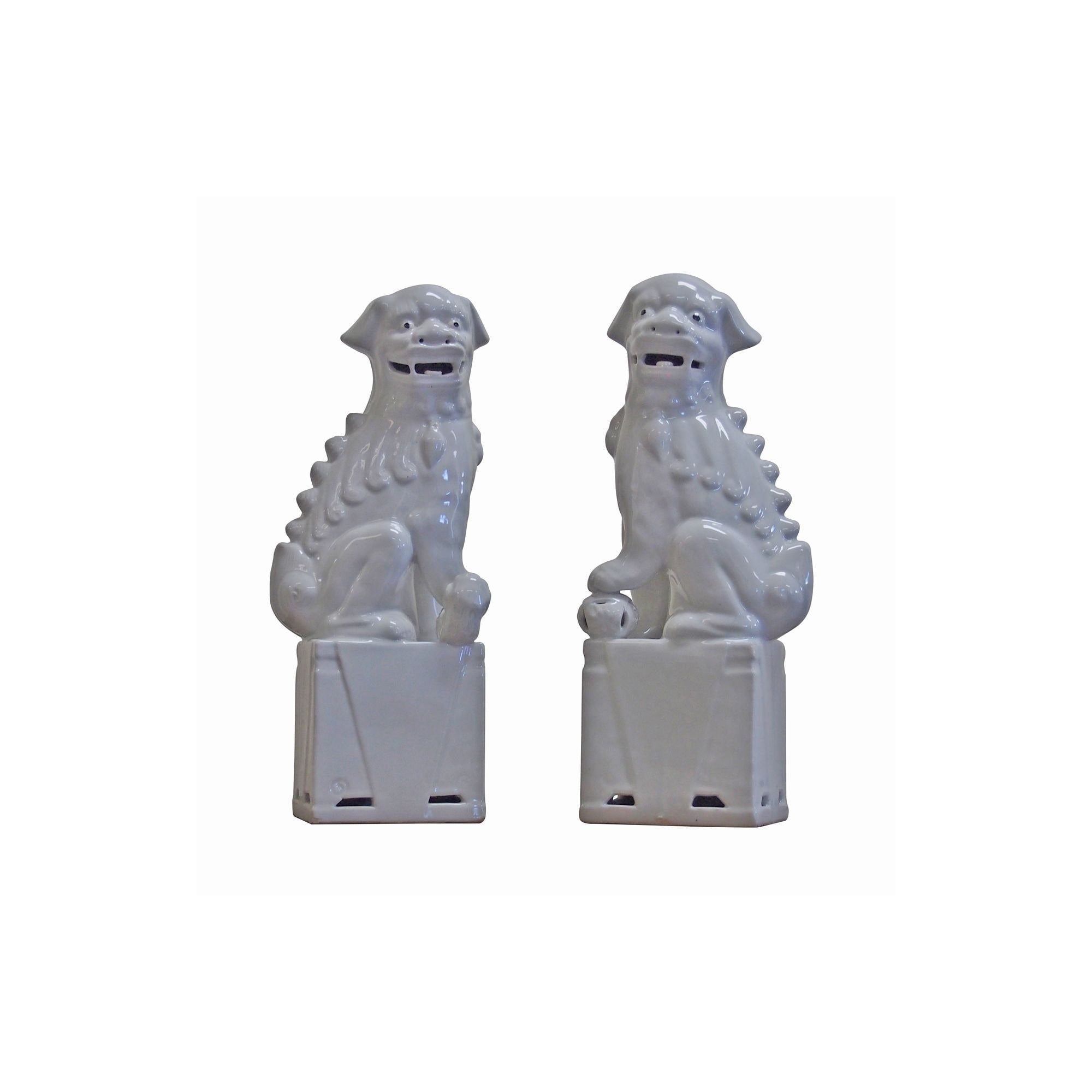 Sitting Foo Dog Figurine