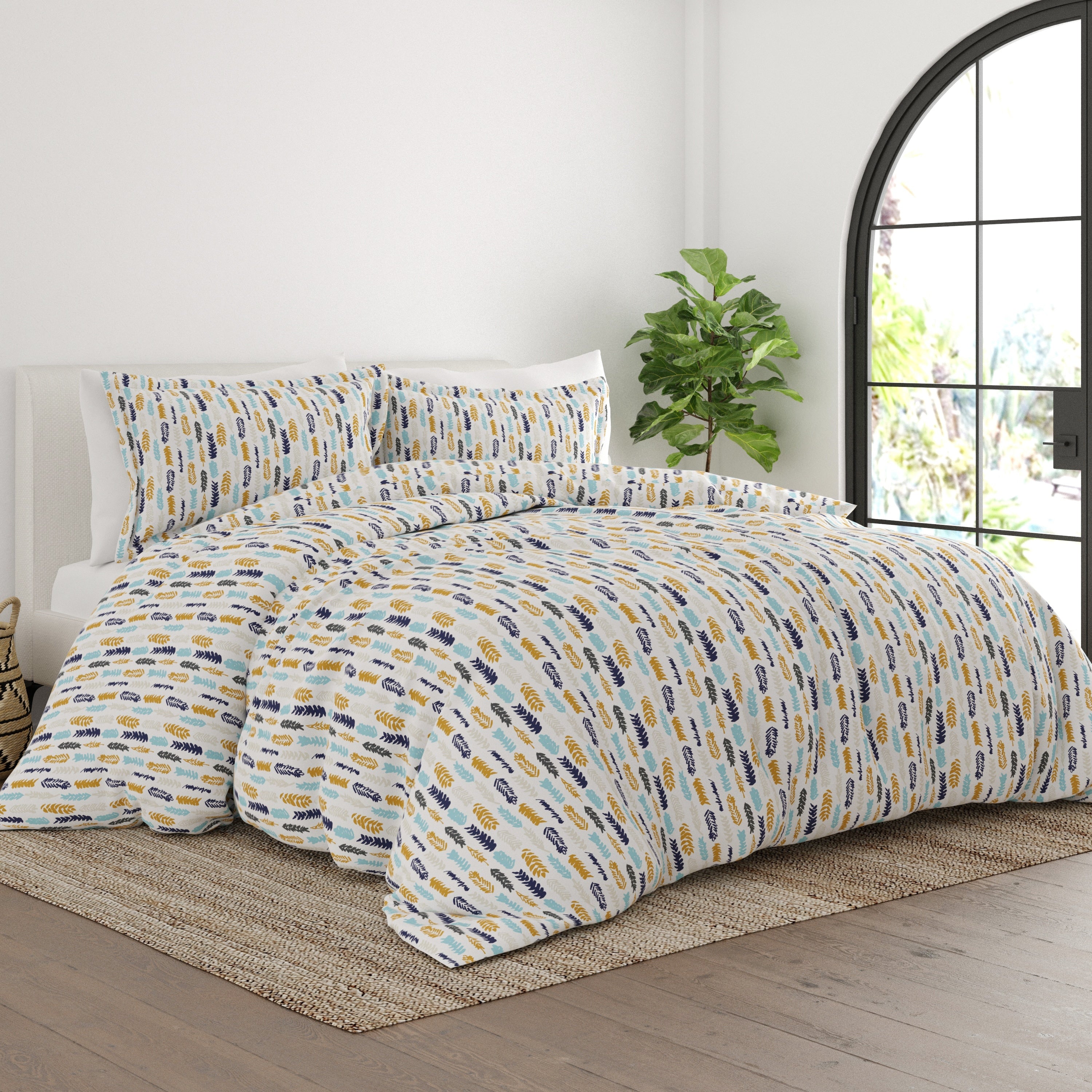 Merit Linens Premium Ultra Soft Feathers Pattern 3 Piece Duvet Cover Set