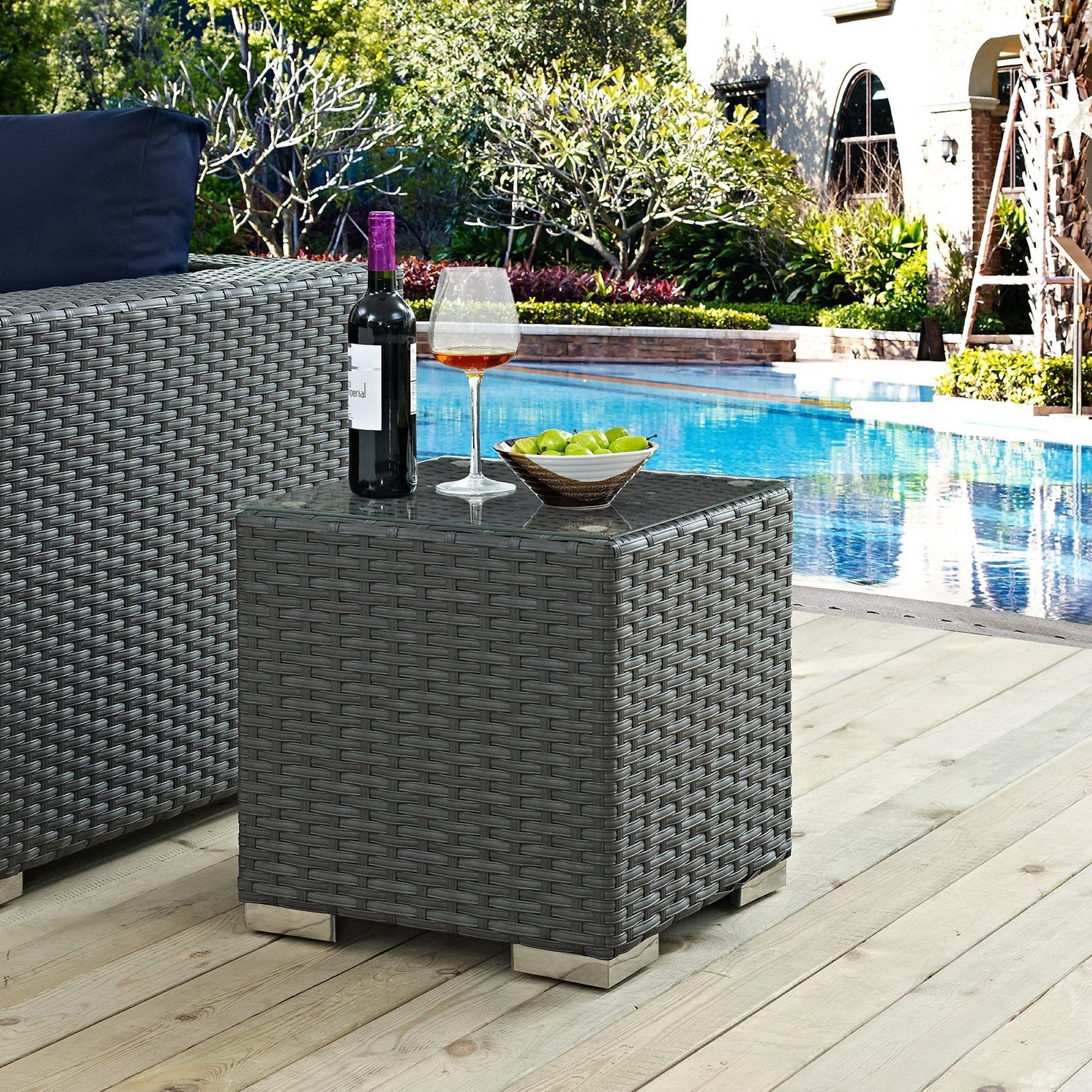 Sojourn Outdoor Patio Side Table 17.5