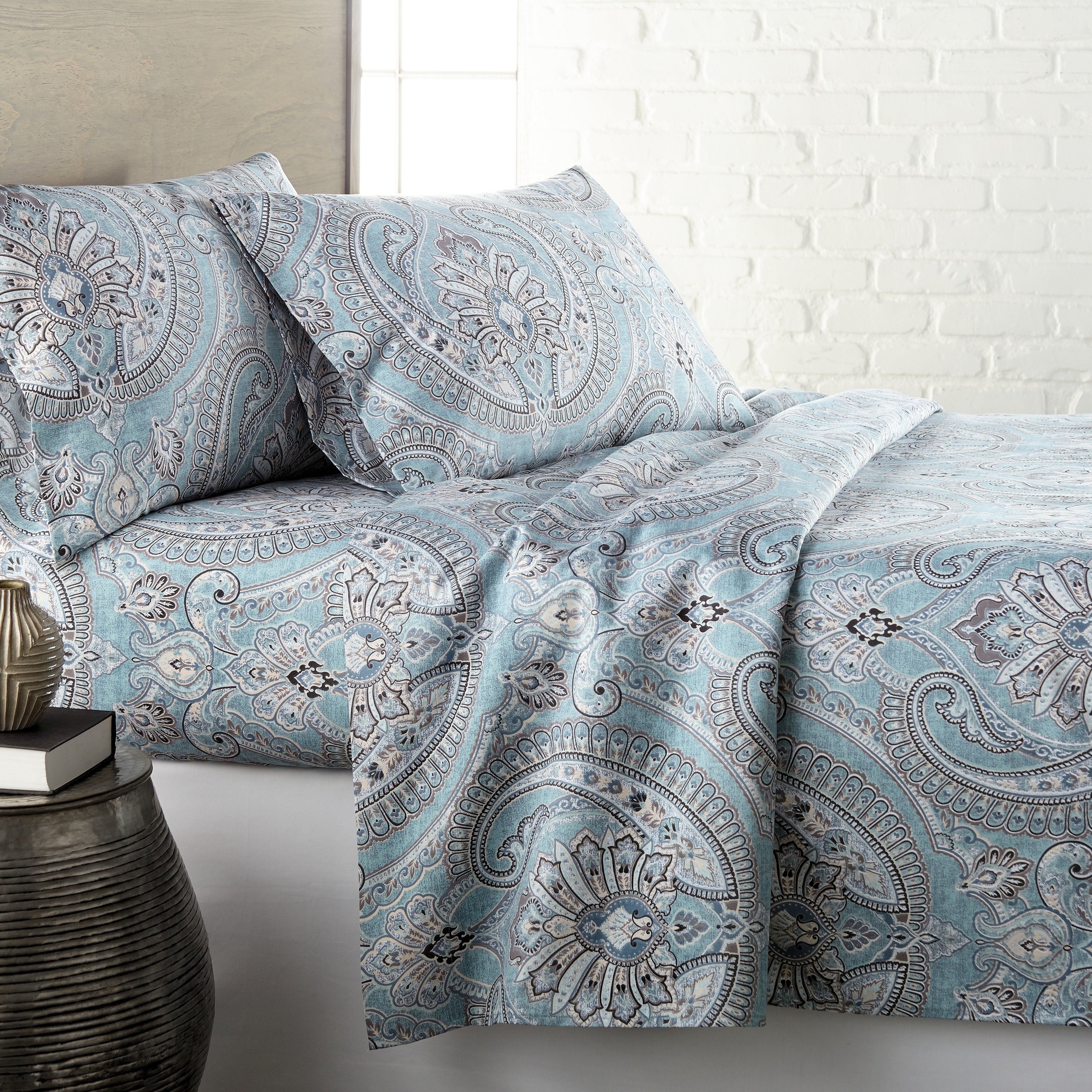 Pure Melody Classic Paisley Sheet Set