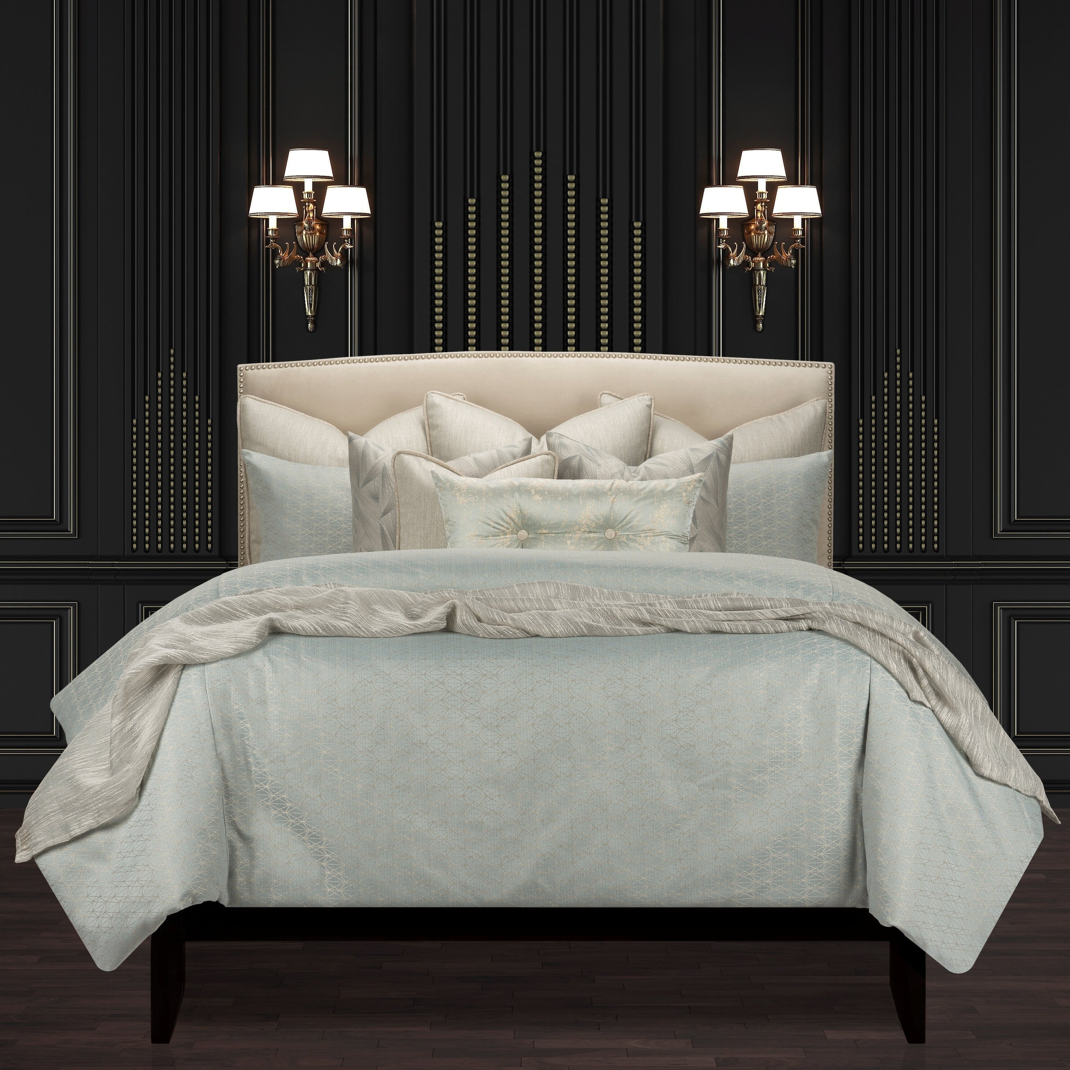 Star Attraction Luminous Motif Supreme Duvet Cover And Insert Set