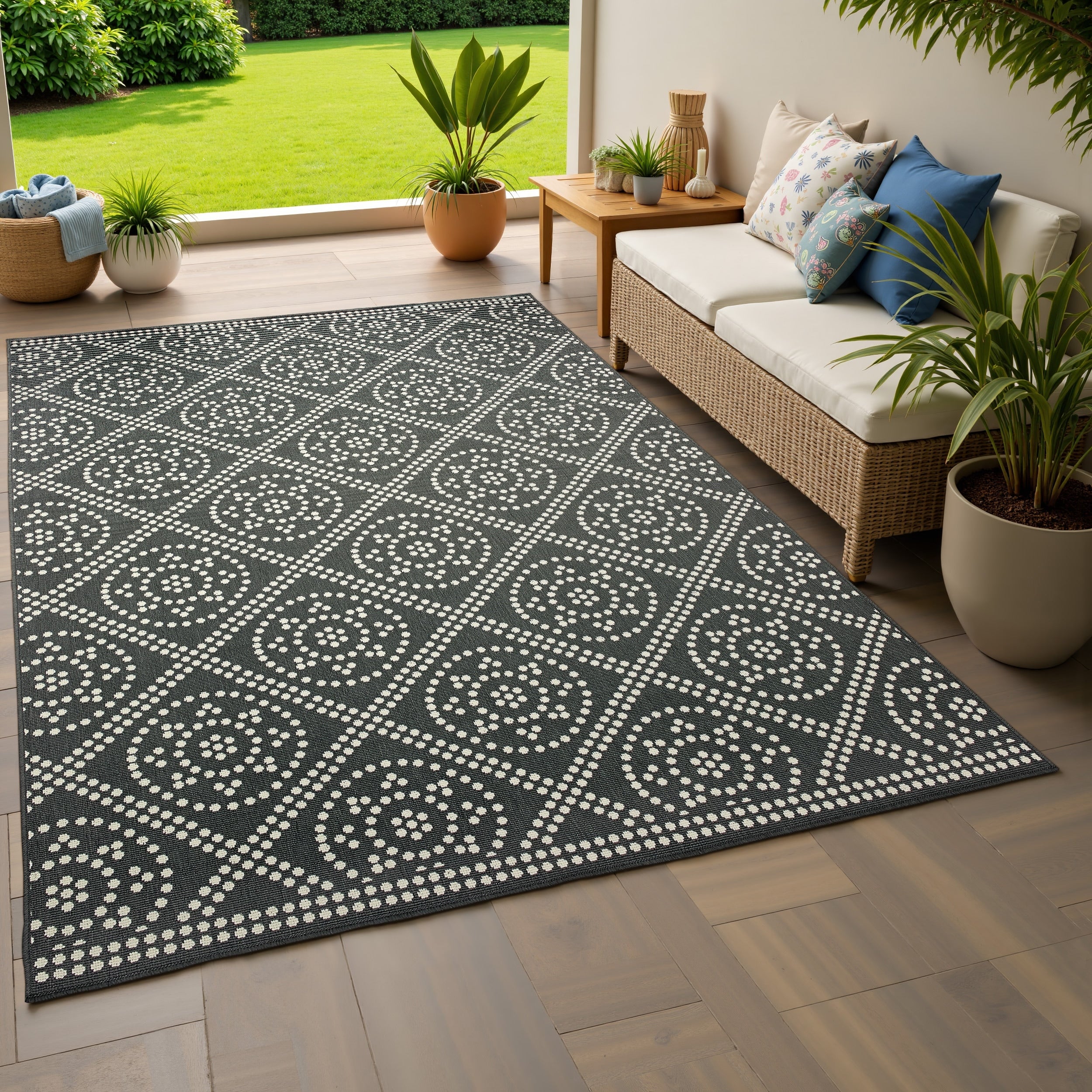 Geometric Medallion Lattice Grey Ivory Loop Pile Indoor Outdoor Area Rug 86 X 13