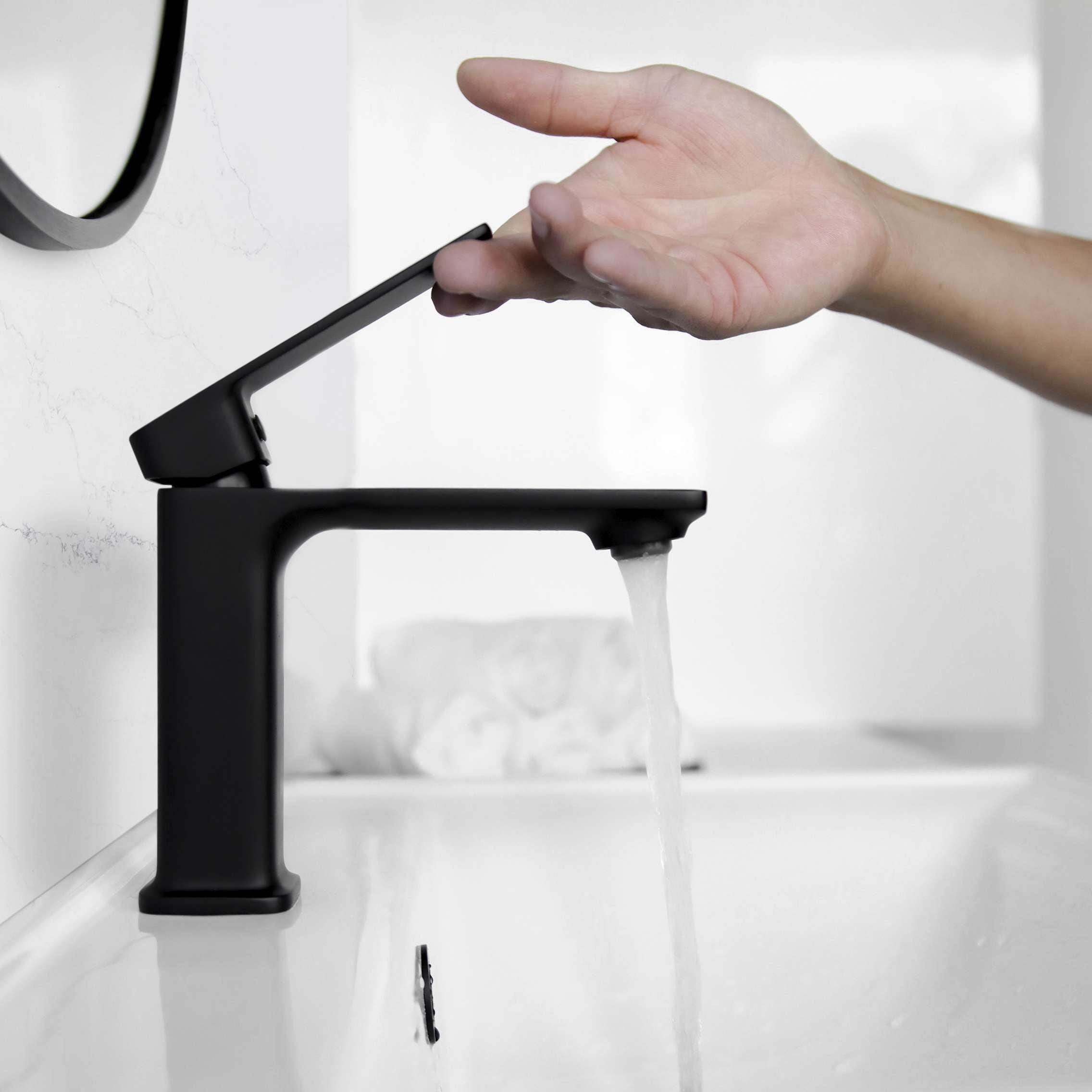 Single Handle Bathroom Faucet