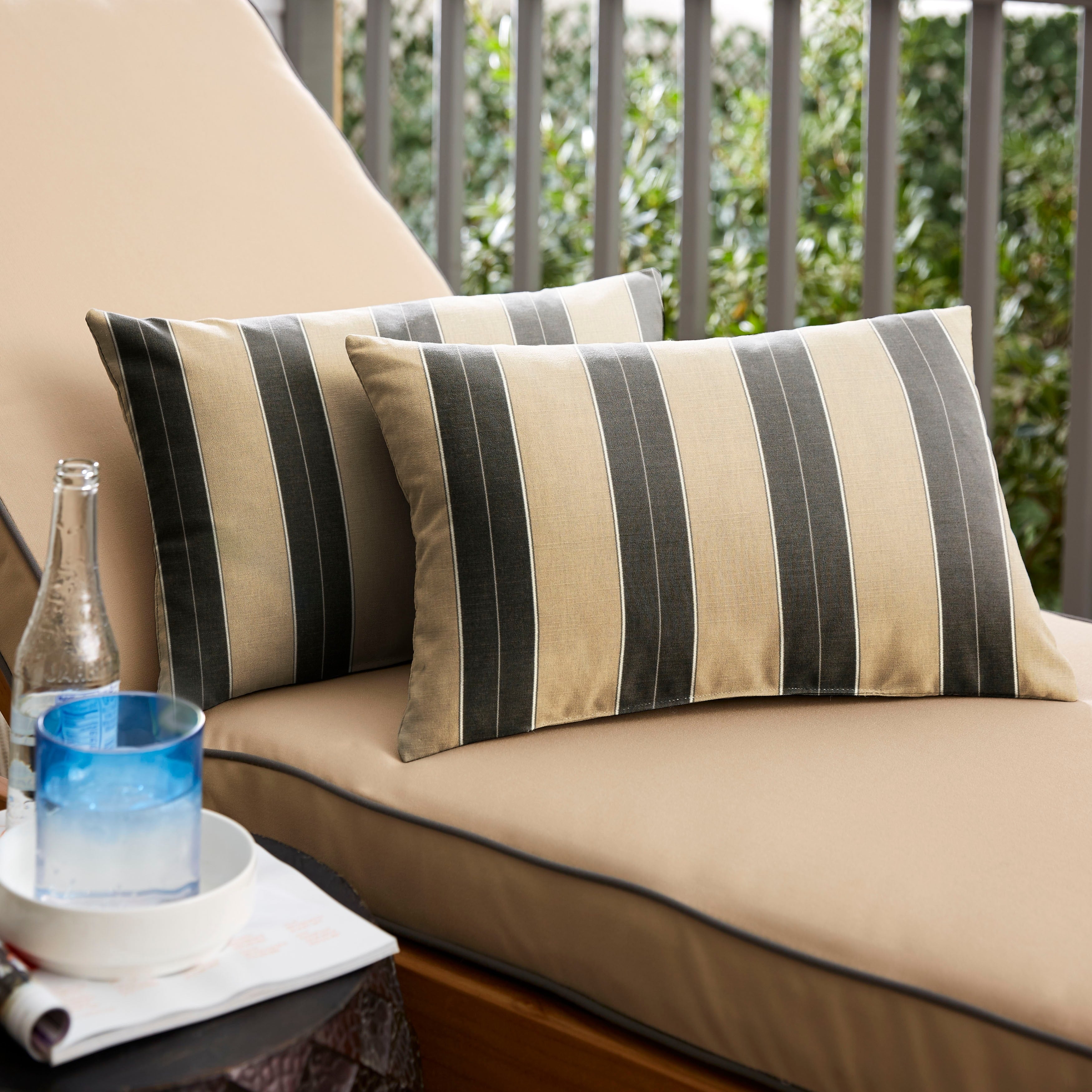 Charisma Indoor Outdoor Brown Black Pillow Made With Sunbrella Set Of 2