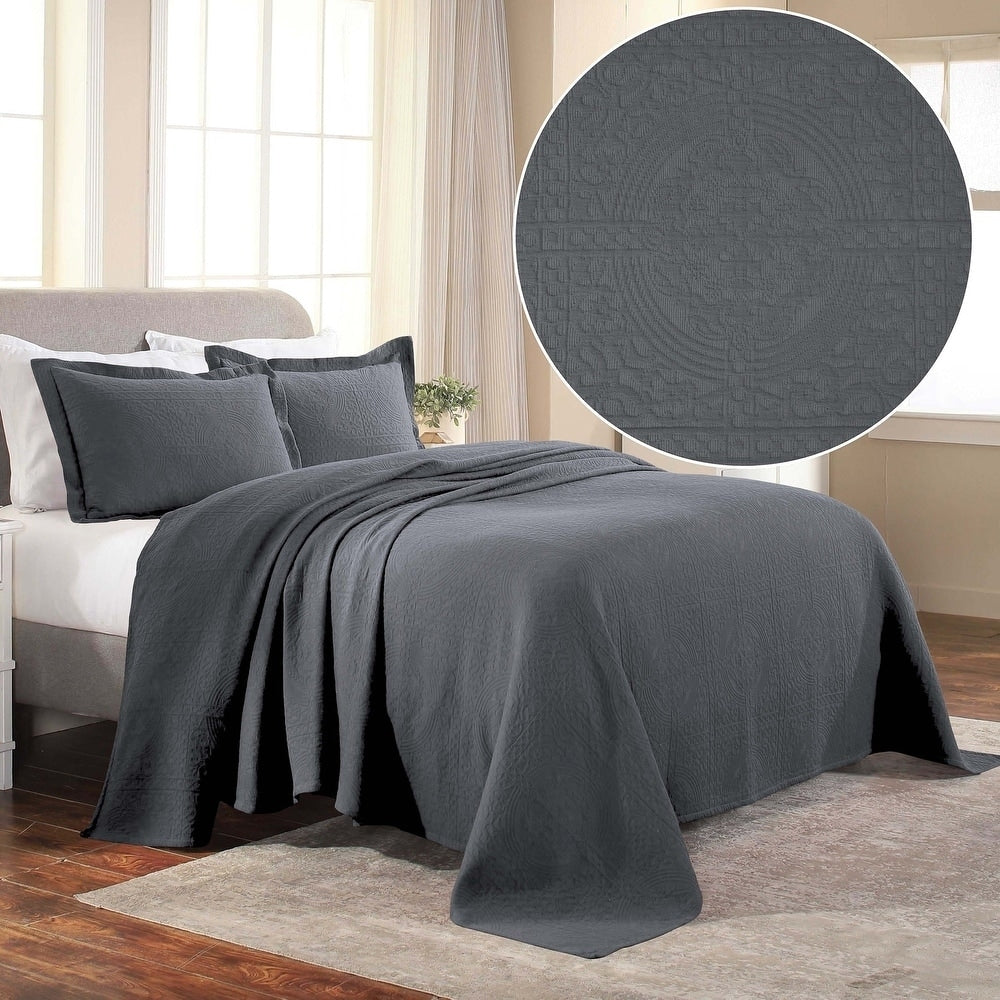 Superior Jacquard Matelasse Fleur De Lis Bedspread Set