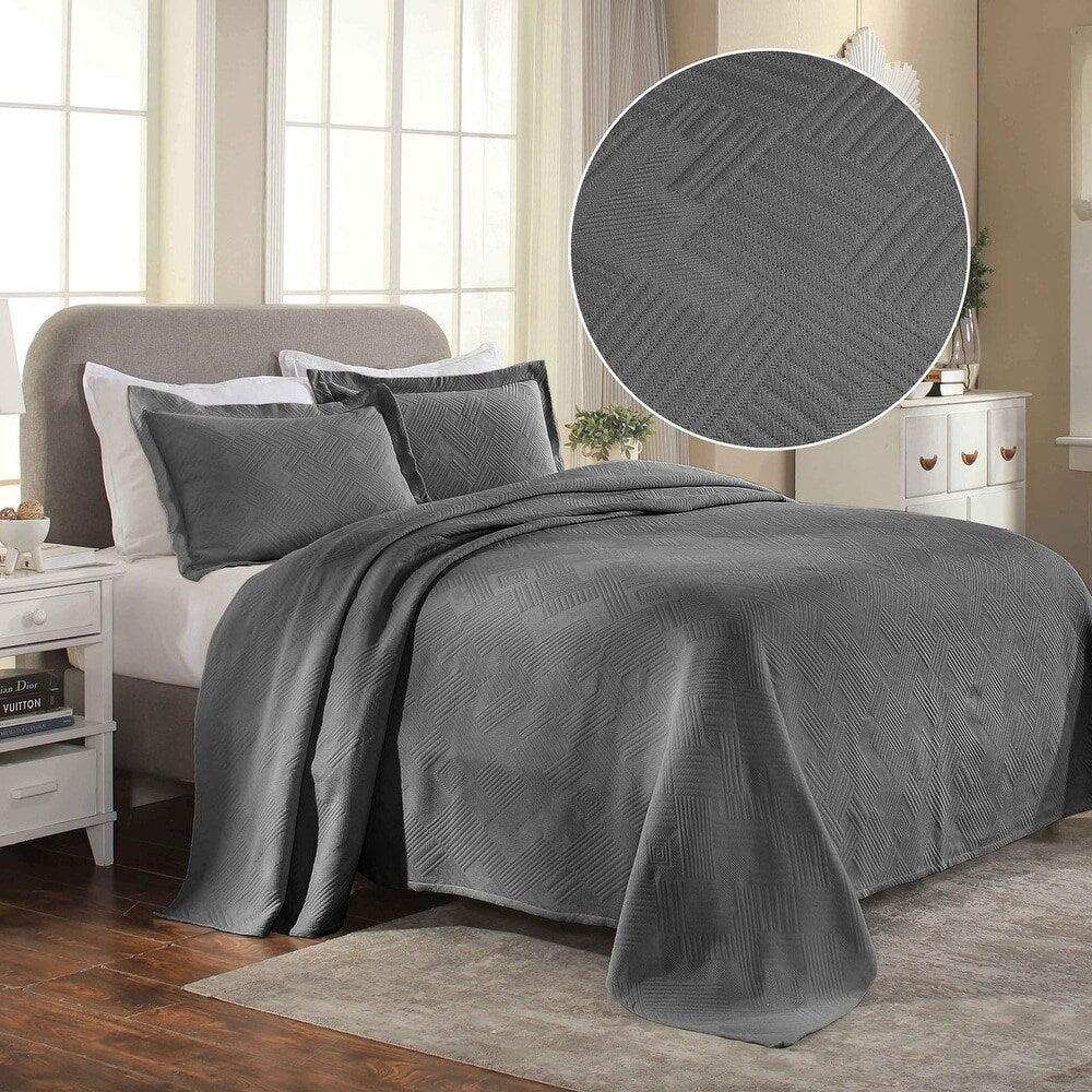 Superior Designer Geometric Fret Scalloped Bedspread