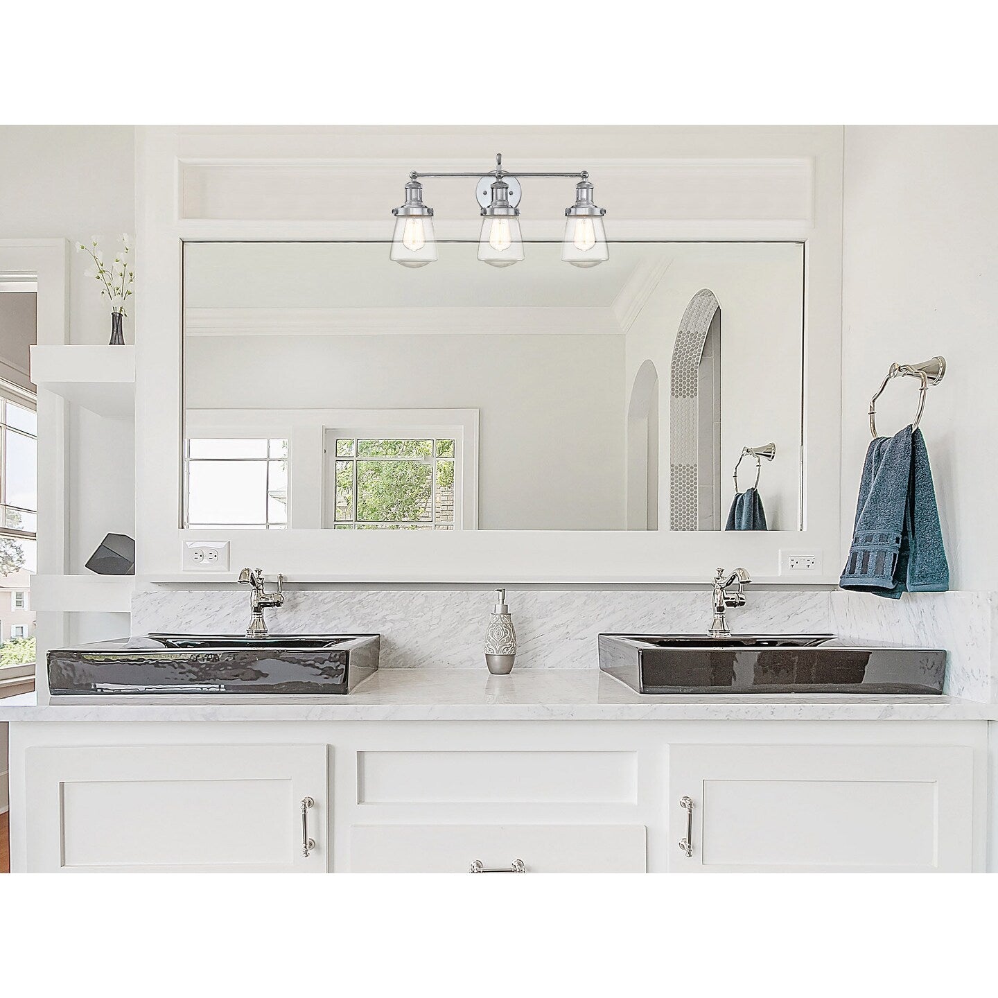 Taylor 3 Light Bath Bar