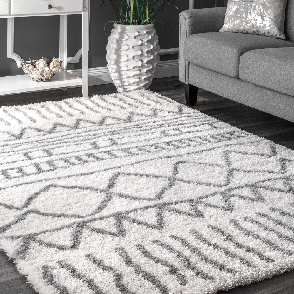 The Curated Nomad Delmar Moroccan Trellis White Shag Rug 4 X 6