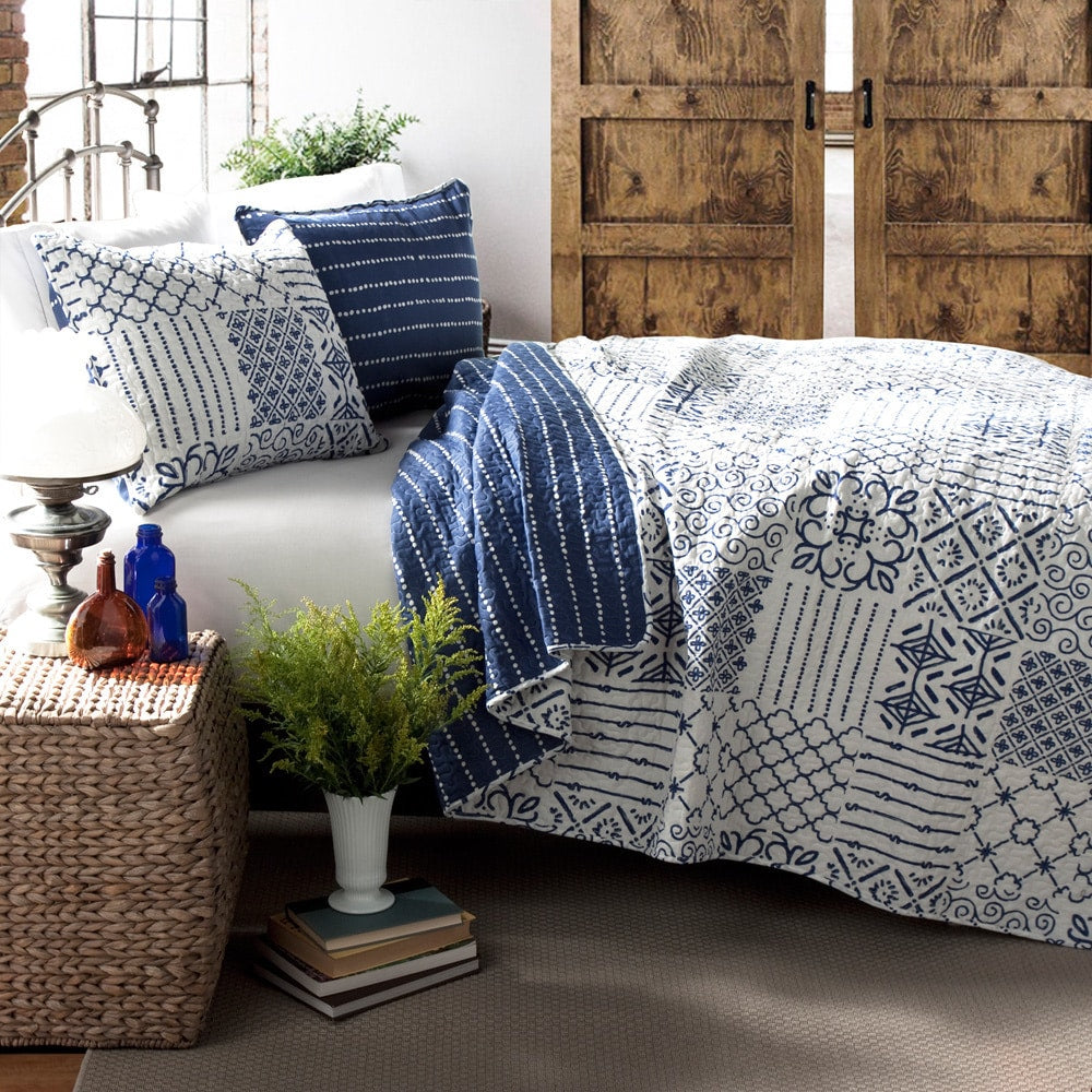 The Curated Nomad Sandia 3 Piece Cotton Quilt Set