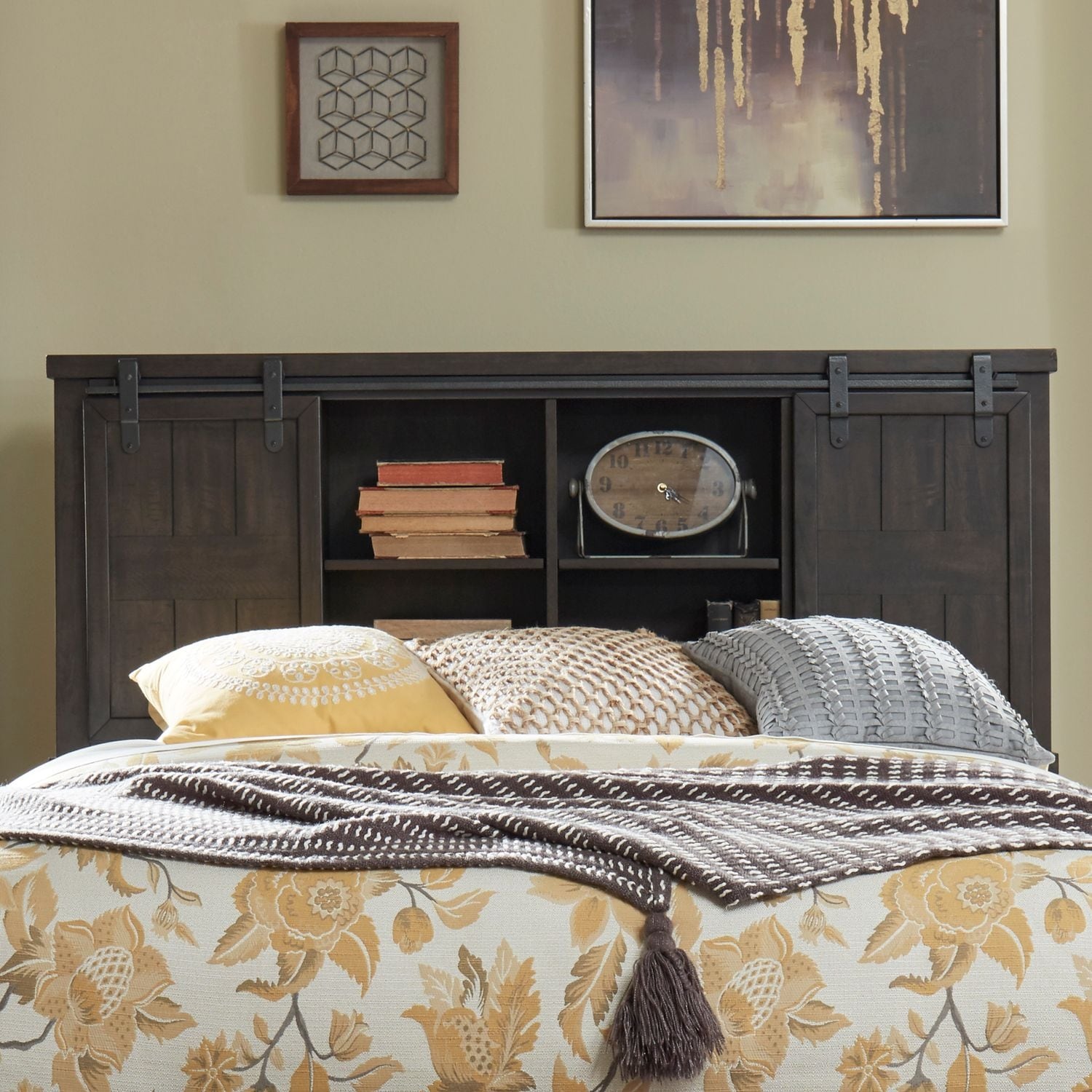 Thornwood Hills Rock Beaten Grey Saw Cuts Queen Bookcase Headboard