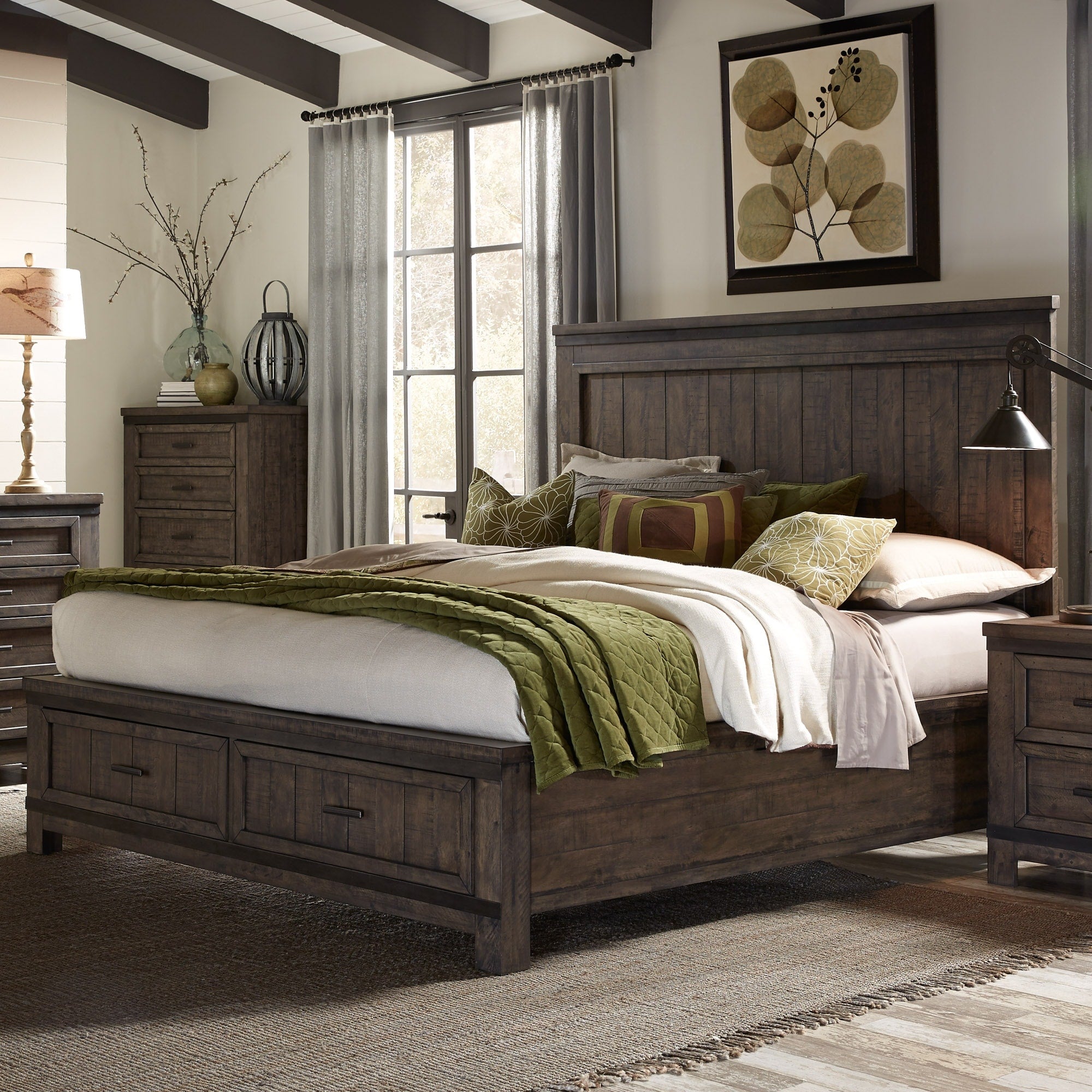 Thornwood Hills Rock Beaten Gray Storage Bed