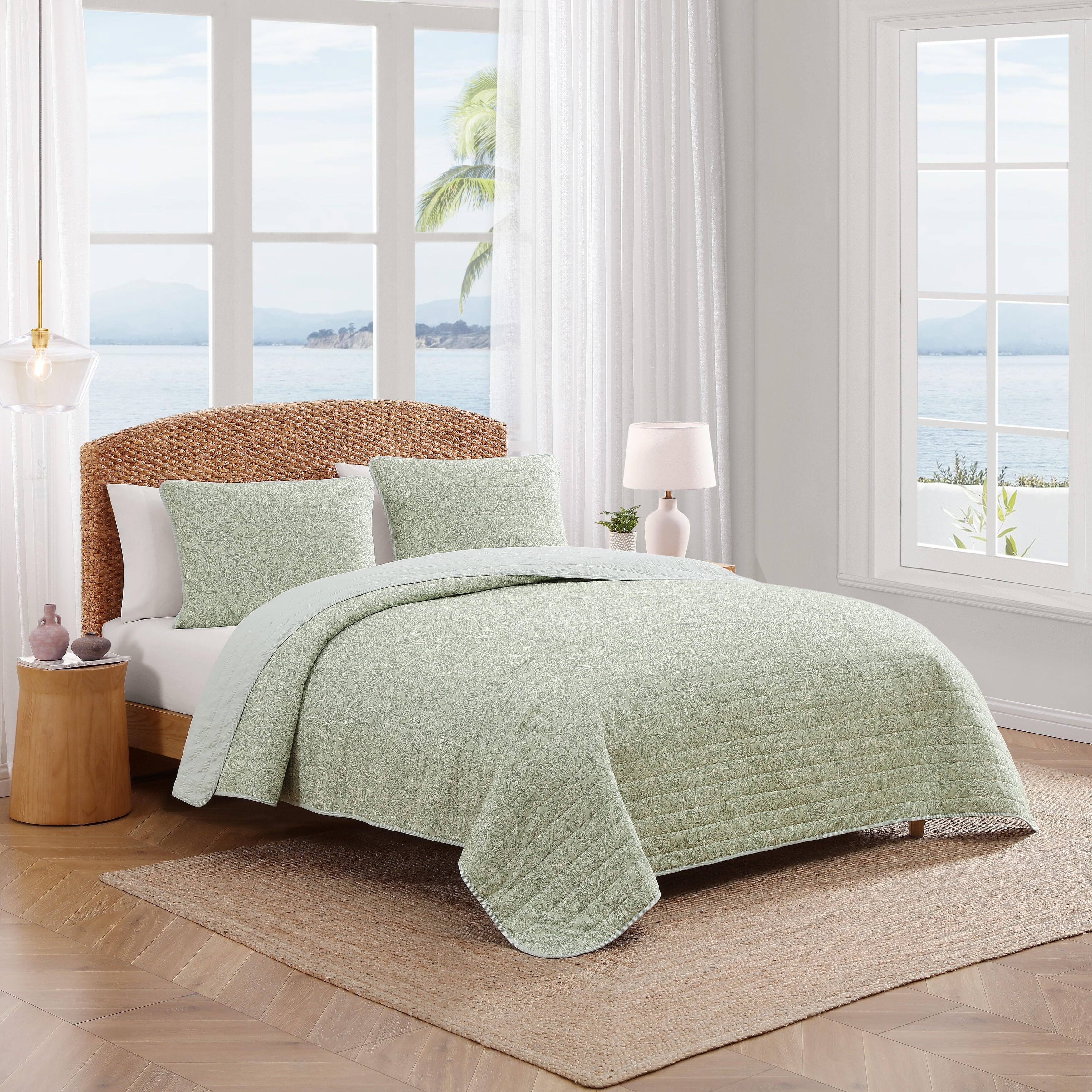 Tommy Bahama Caicos Isle Cotton Reversible Green Quilt Set