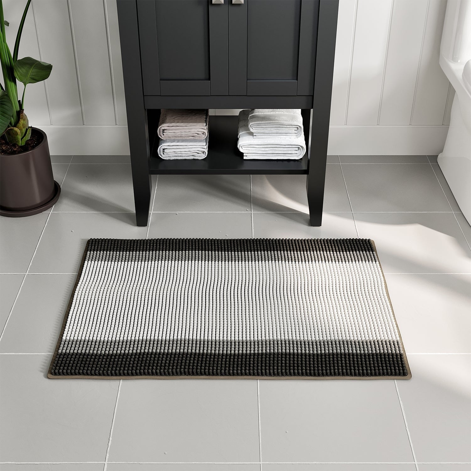 Totti Leo Gray Microfiber Chenille 21 X 32 Bathroom Mat