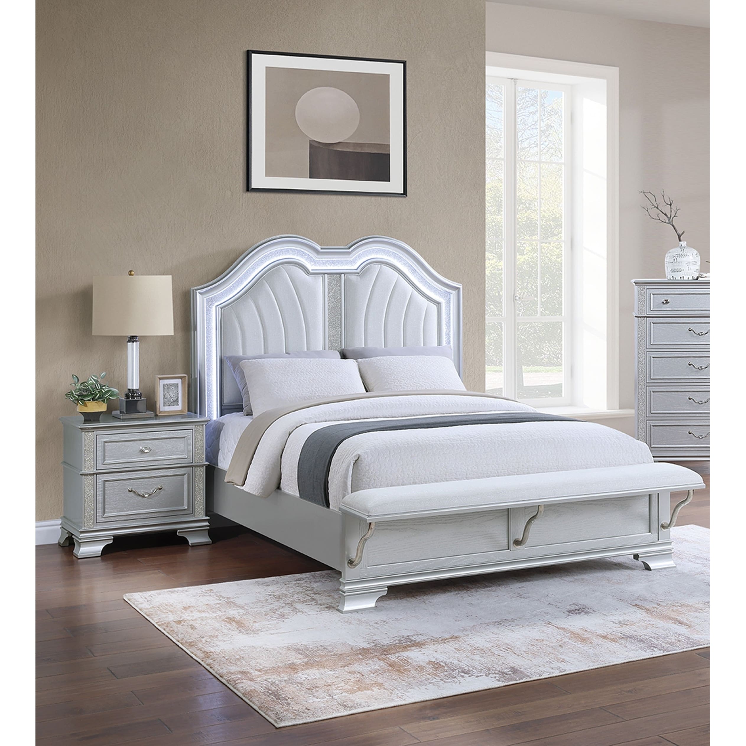 Traditional Style 3Pc Bed 2X Nightstand Set Light Gray Finish Glitter Handles