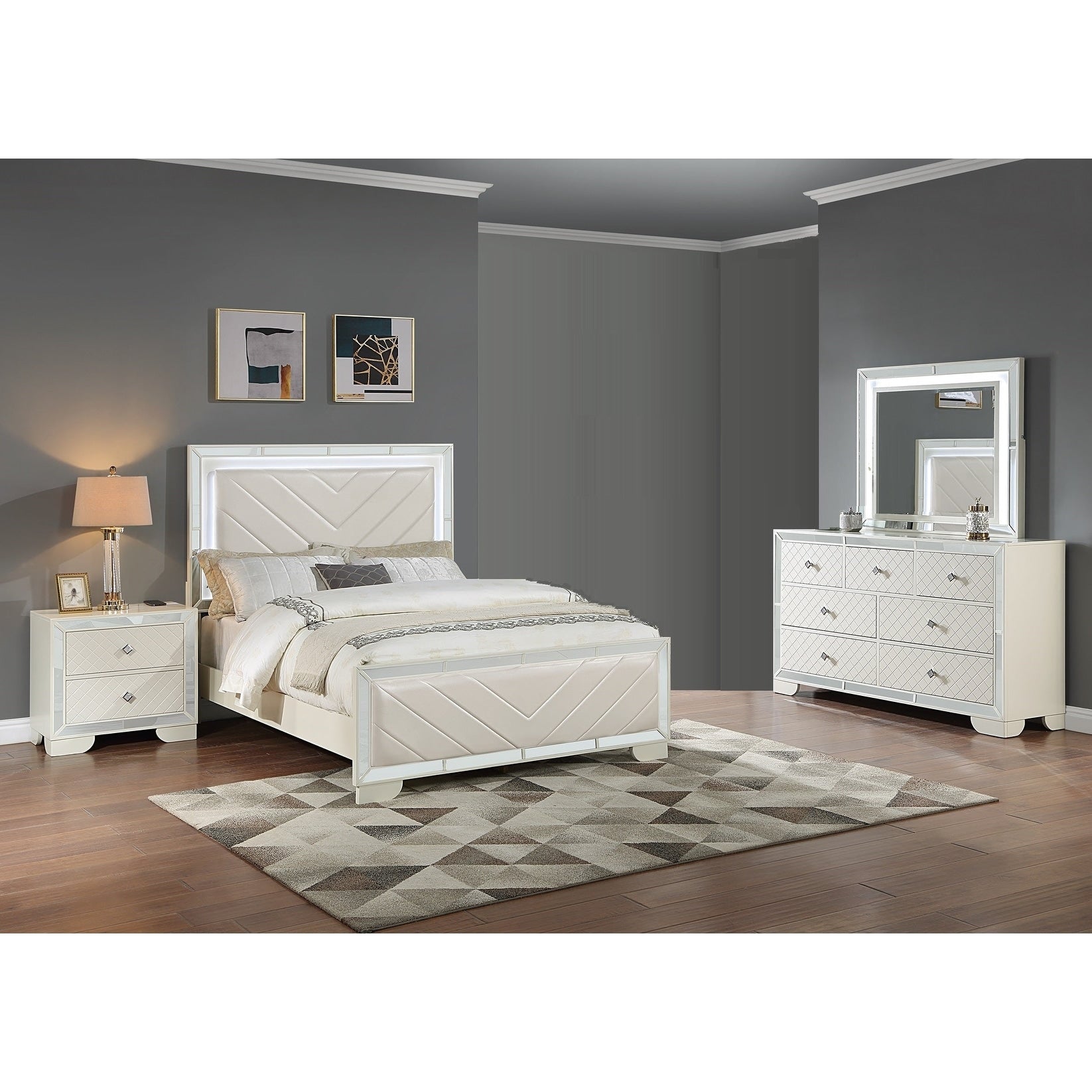 Transitional Style 4Pc Bed Set Diamond Knob Handles Led On Mirror Upholstered Headboard Cream Finish Bedroom Furniture