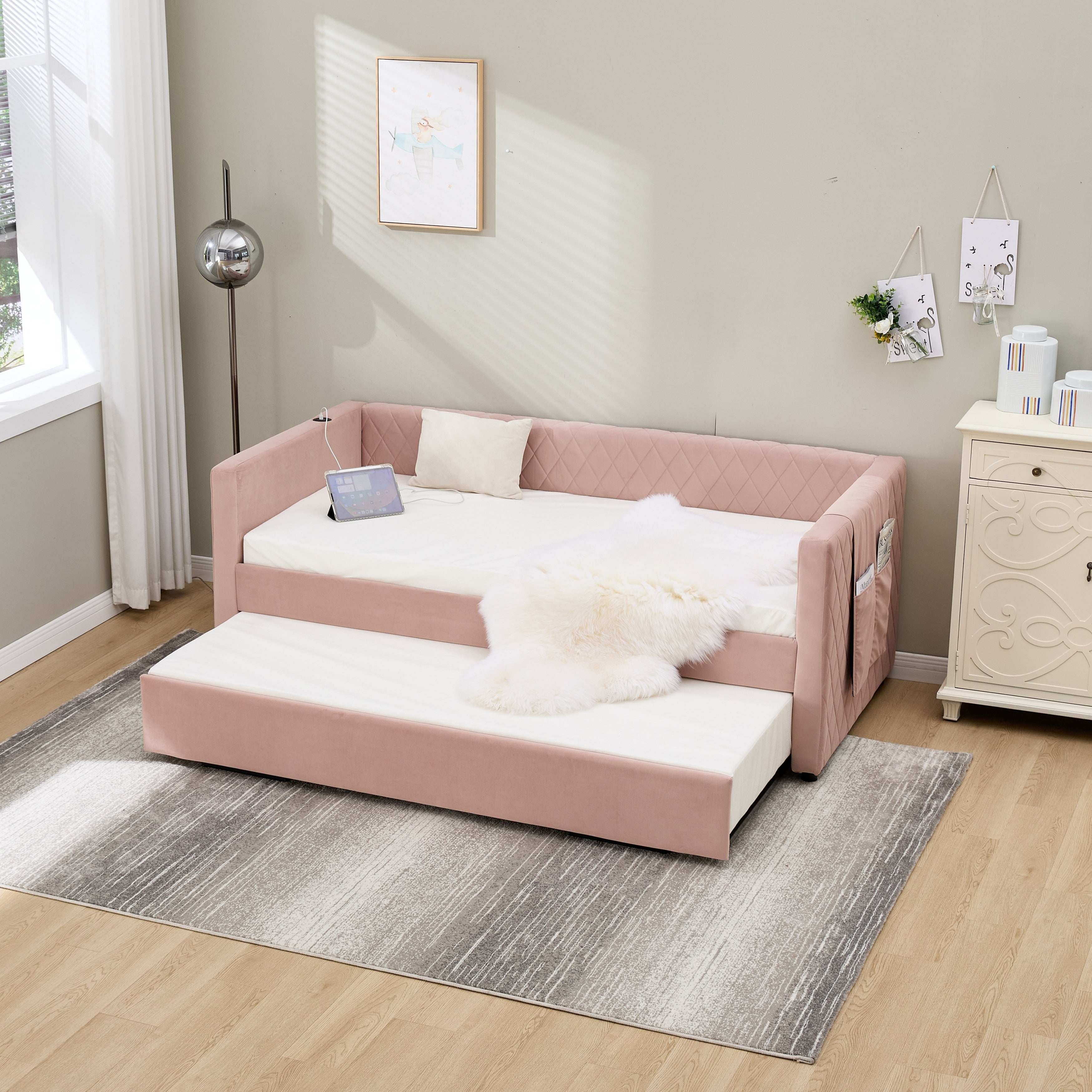 Twin Size Velvet Upholstered Daybed With Pull Out Trundle Bed