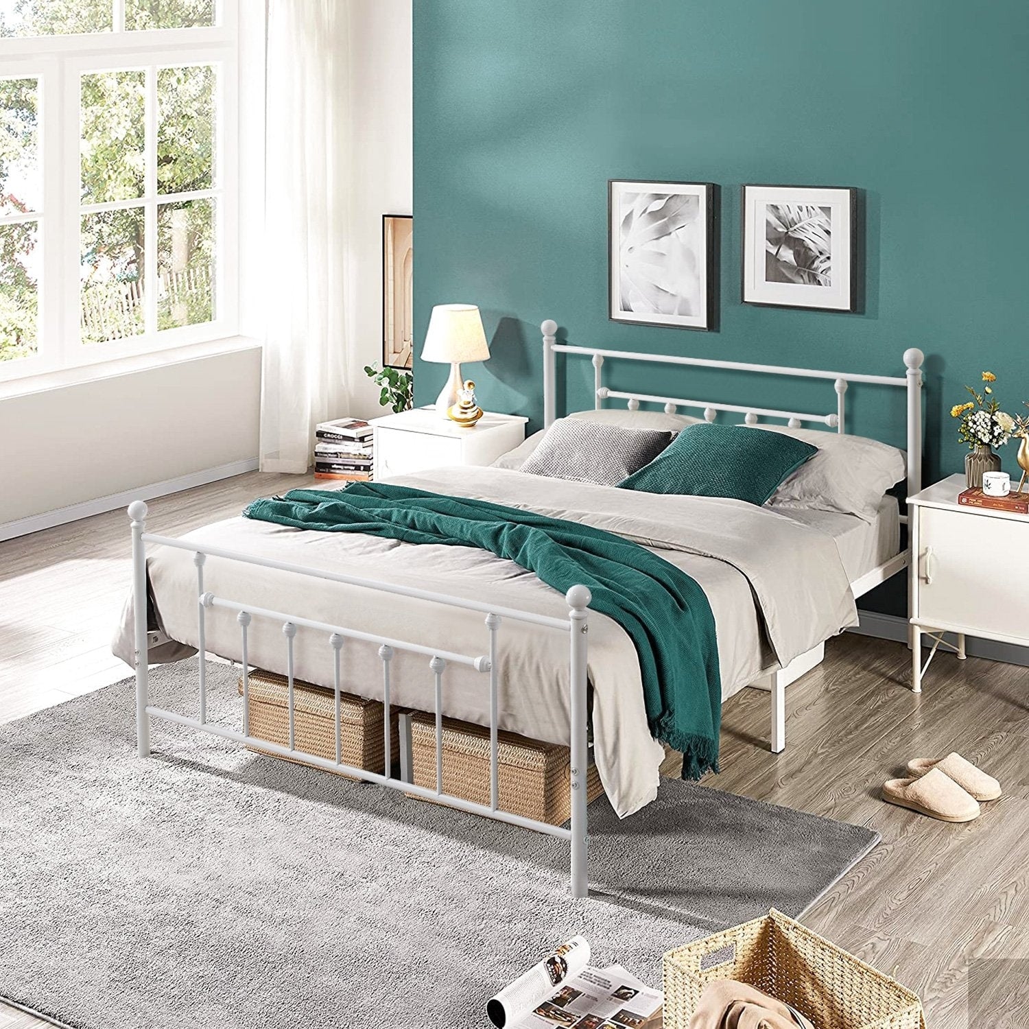 Vecelo Metal Platform Bed Victorian With Beaded Headboard