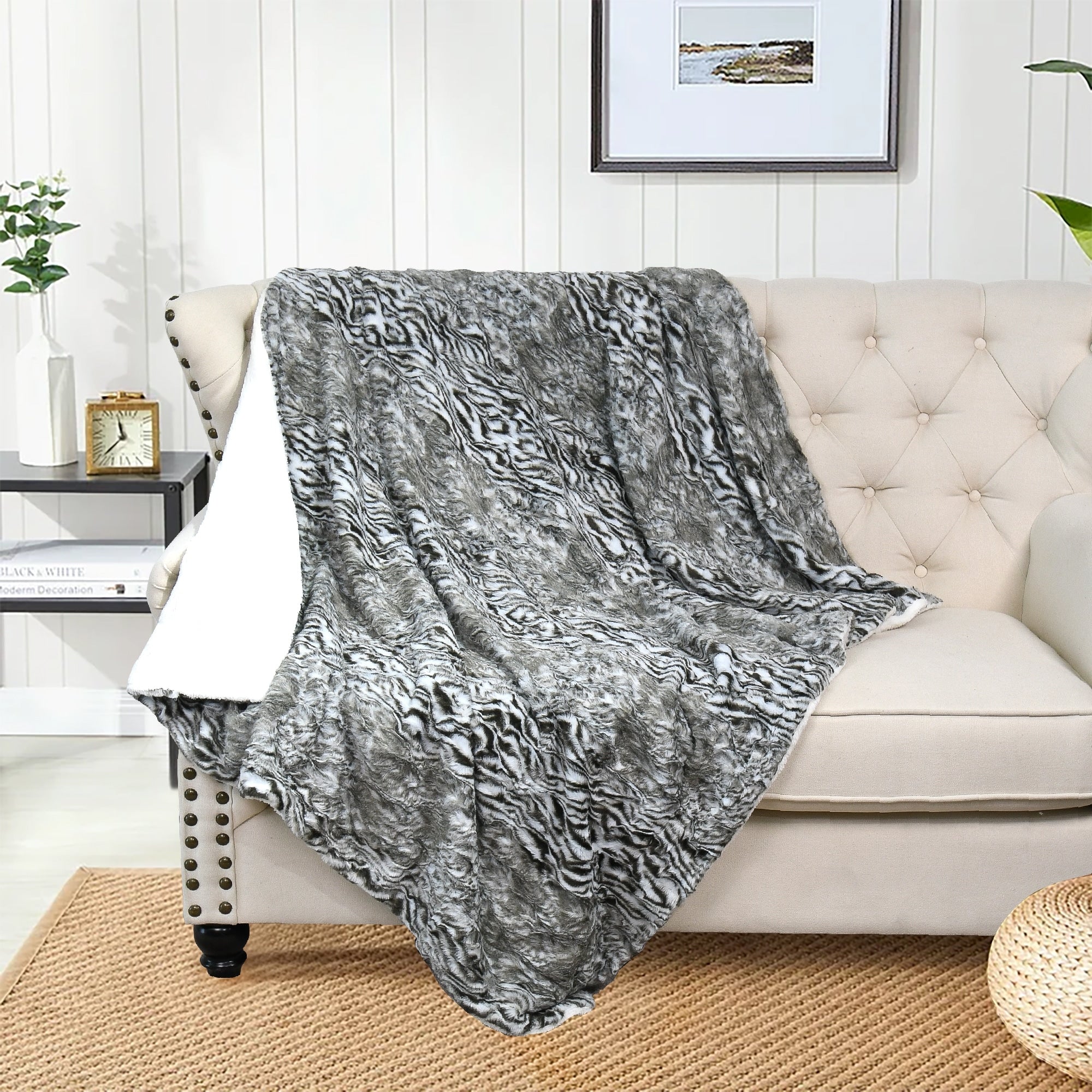 Boon Victoria Faux Fur Reversible Sherpa Throw