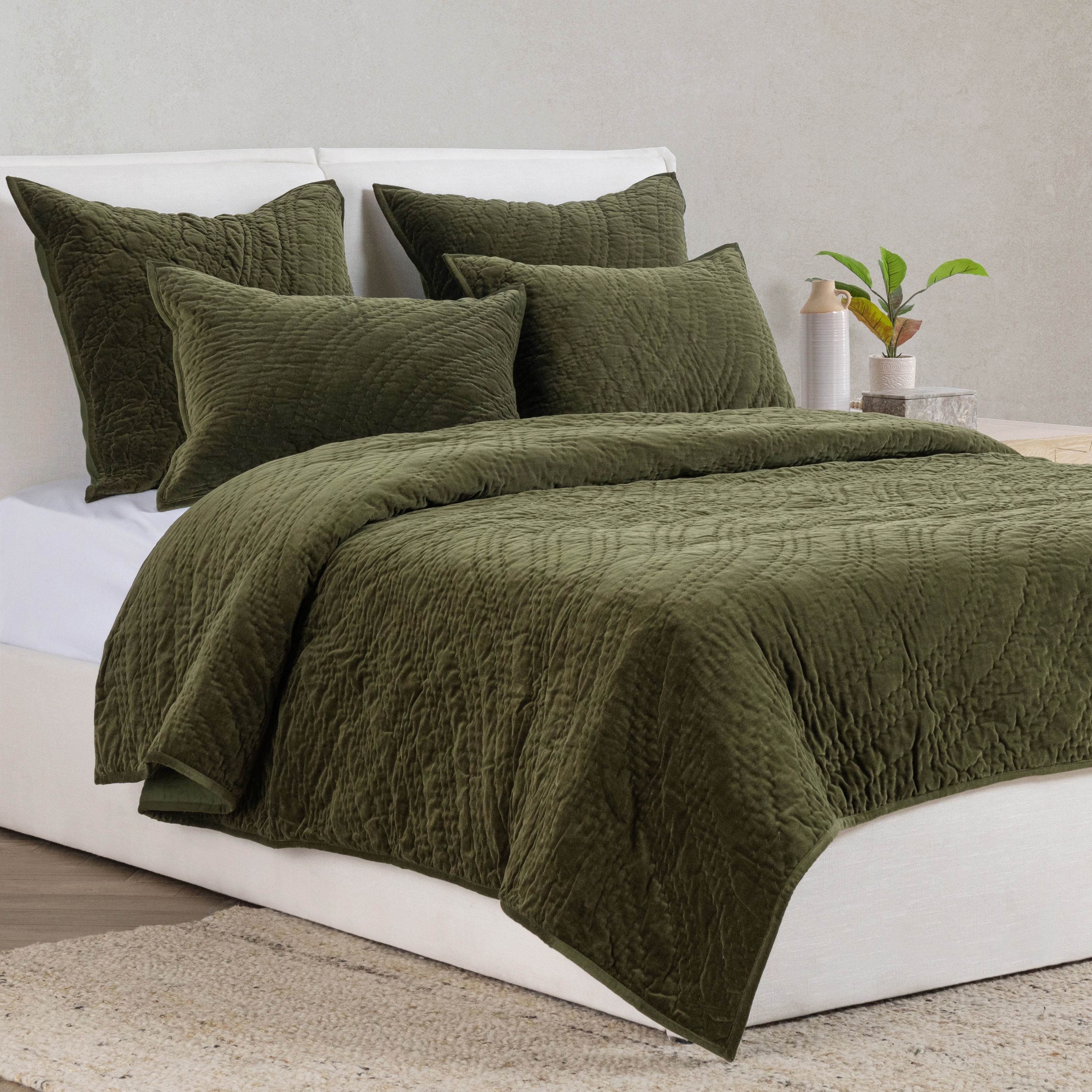 Villa By Classic Home Elms 3 Piece Velvet Cotton Blend Quilt Set