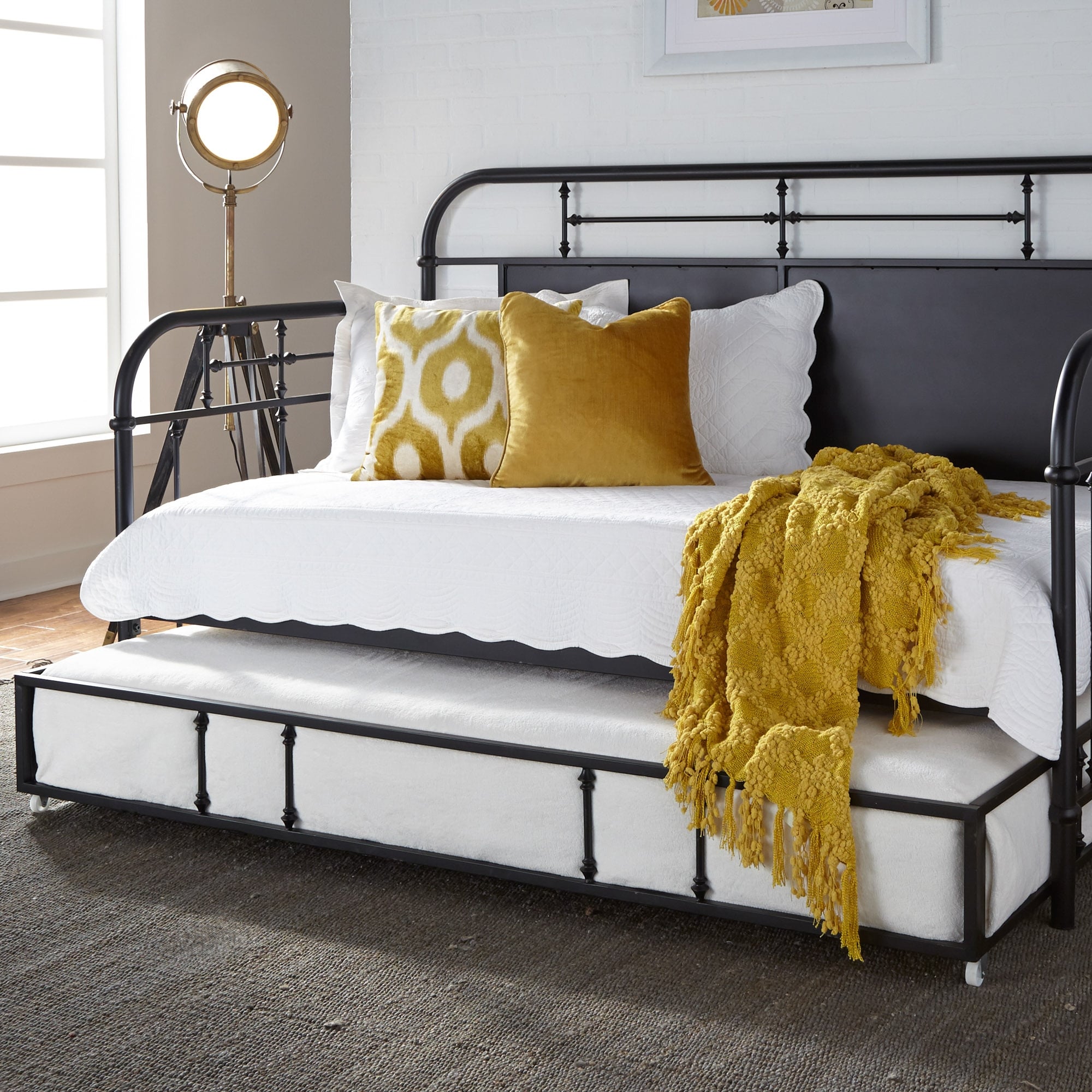 Carbon Loft Cauthen Vintage Series Black Twin Metal Trundle