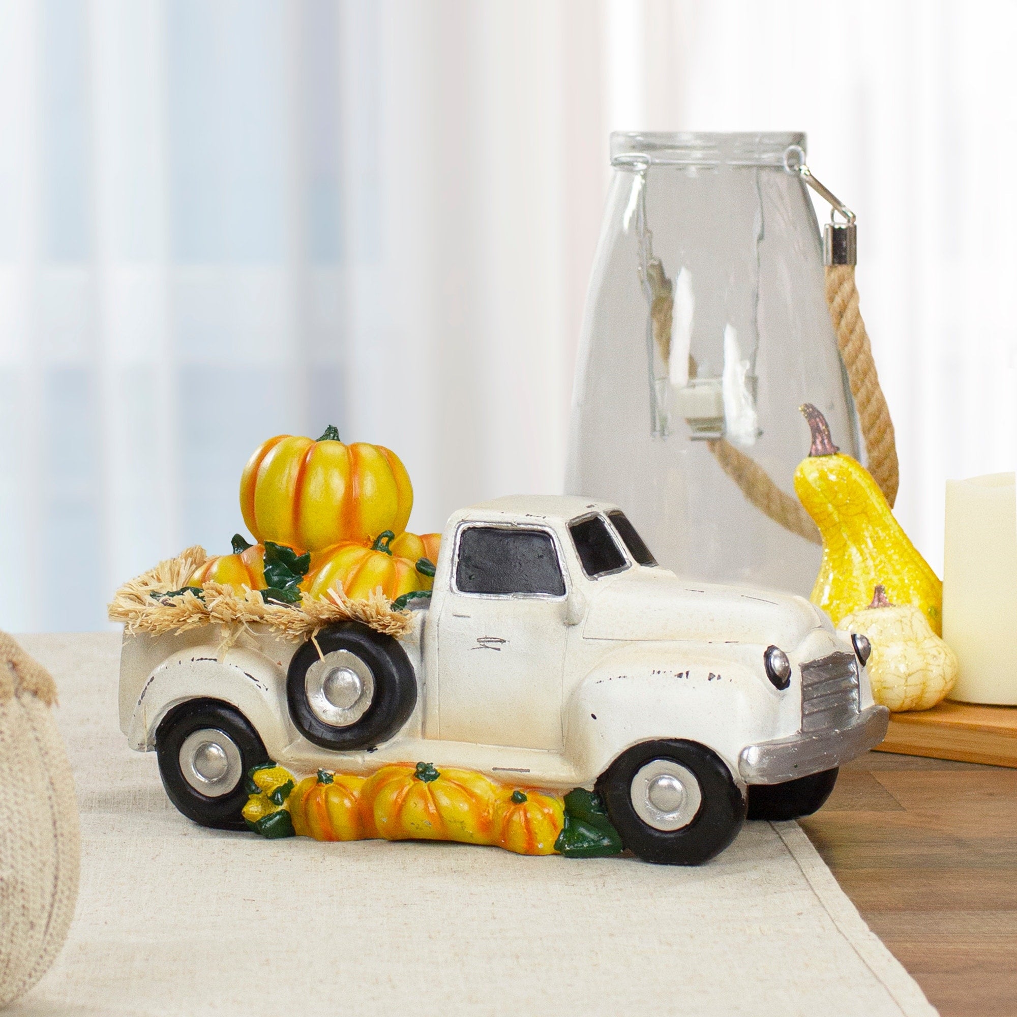 11.25 Truck Full Of Pumpkins And Hay Thanksgiving Table Top Figure