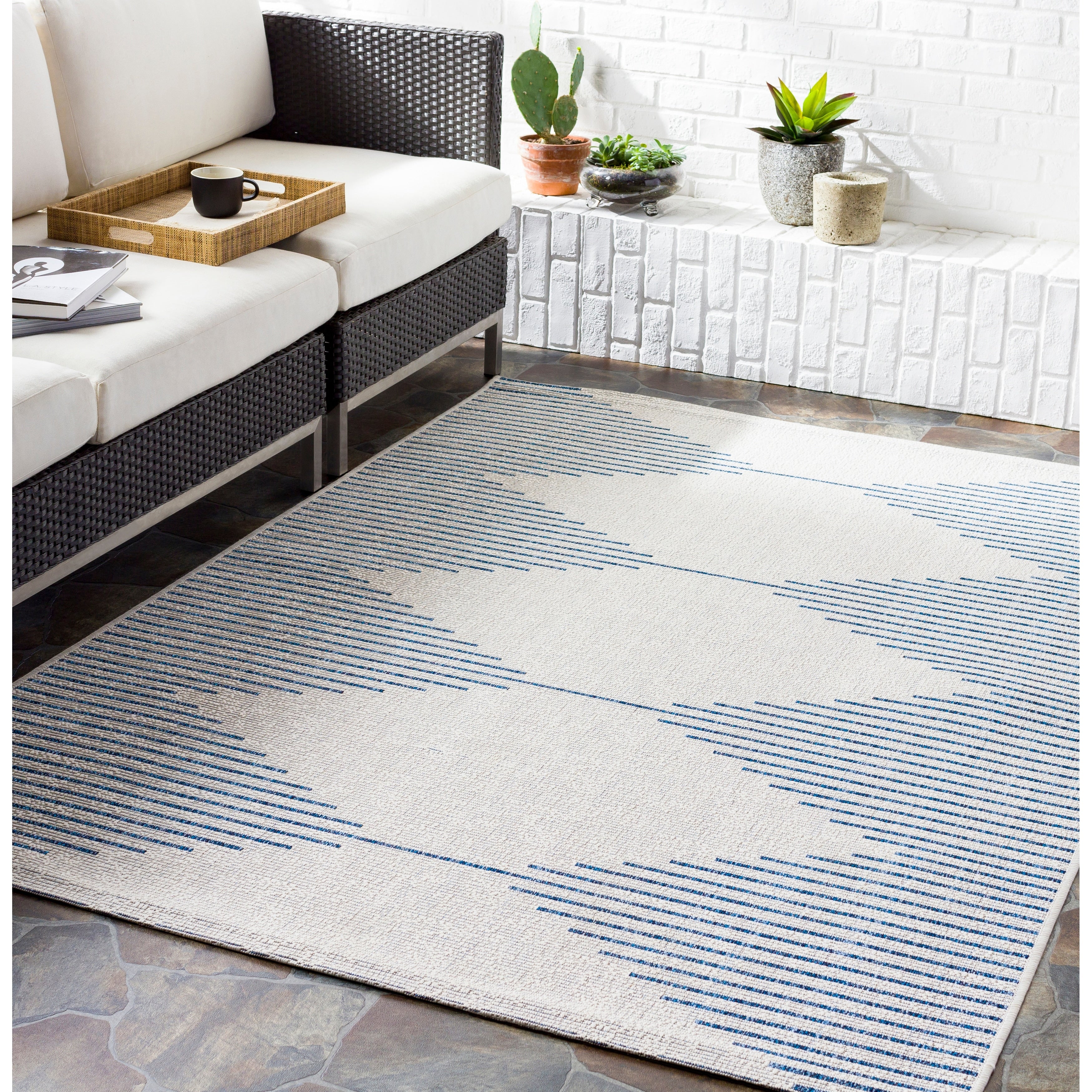 Vivianne Indoor Outdoor Modern Area Rug