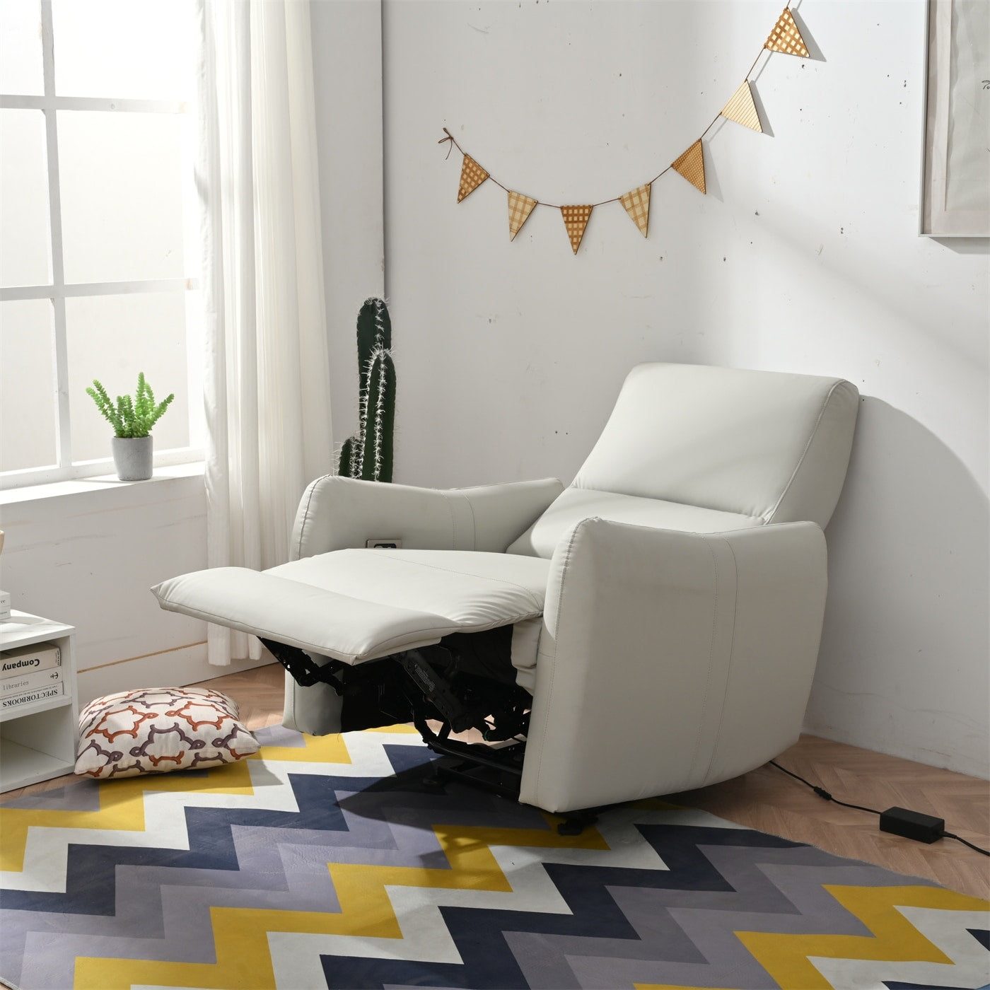 Wall Hugger Power Recliner Chair With Usb Port For Small Spaces