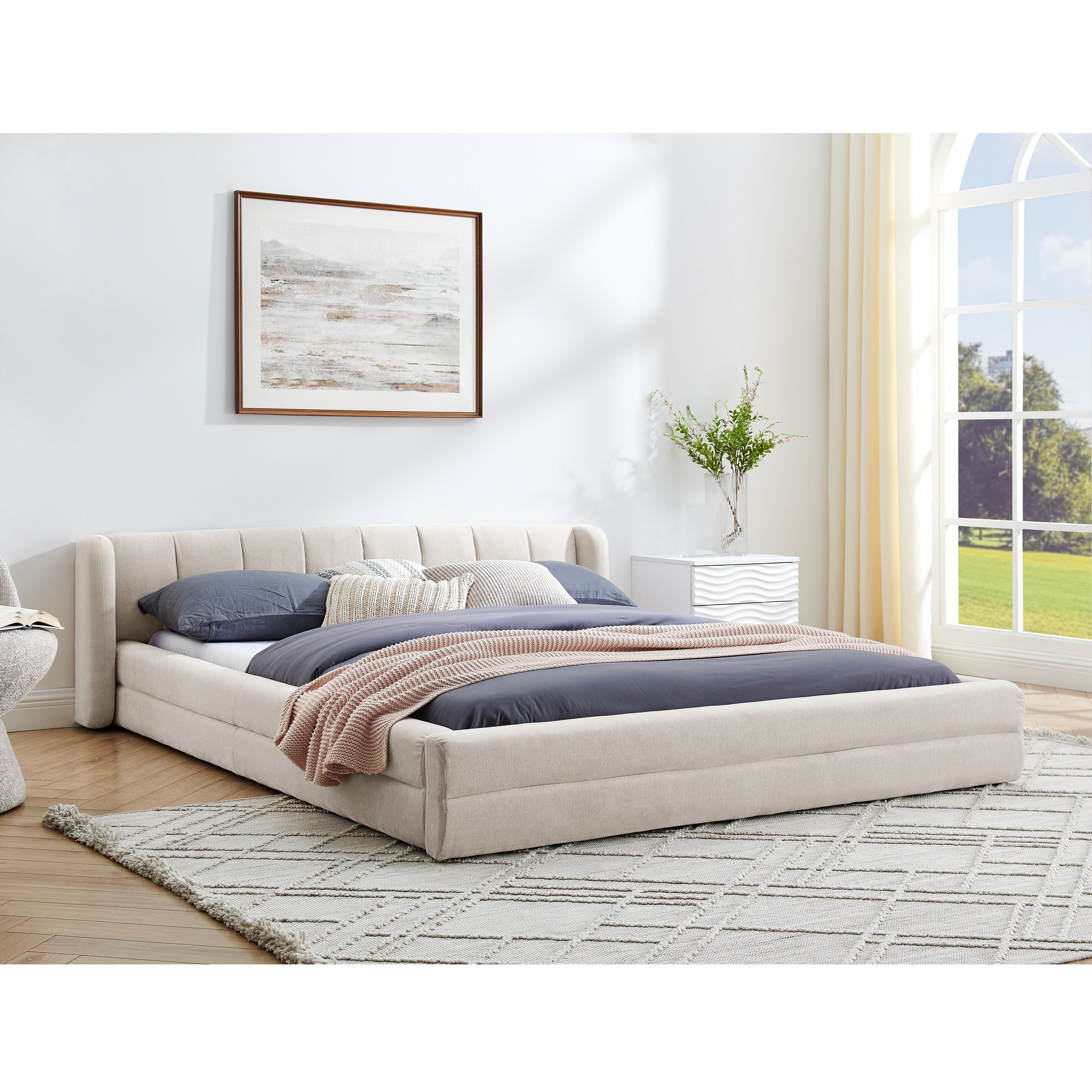 Wide Edge Chenille Fabric Grounded Queen Size Platform Bed With Headboard
