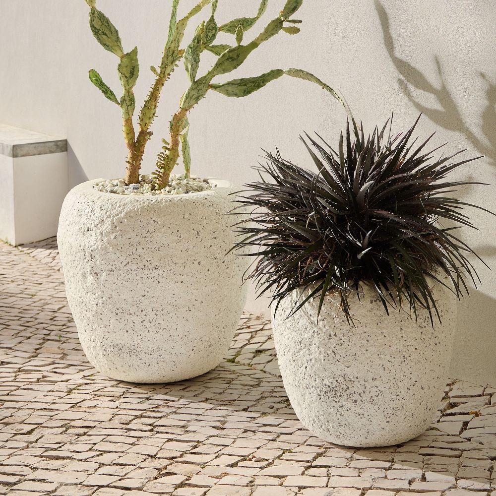 Alaric Ficonstone Outdoor Planters