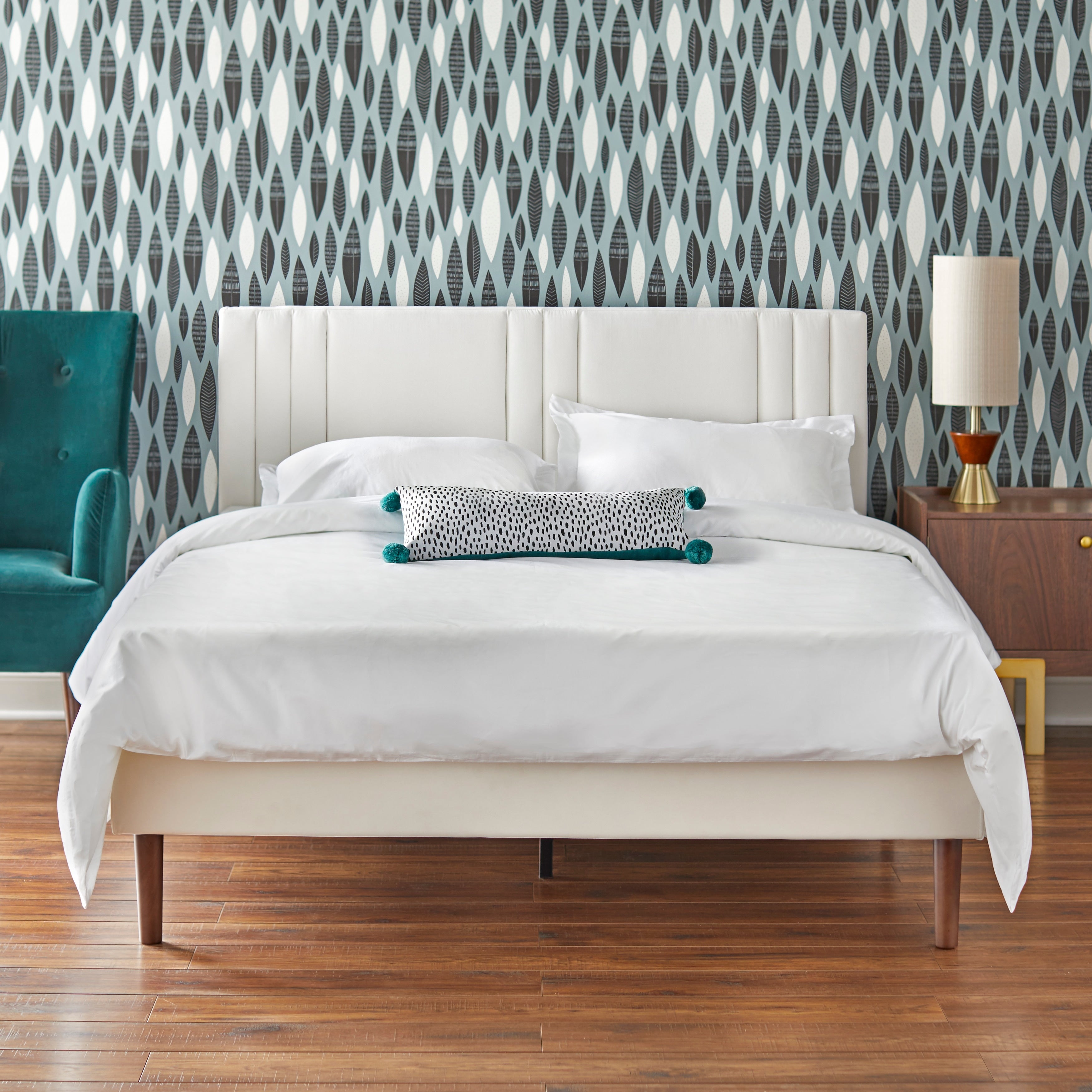 Angelo Home Sven Upholstered Queen Bed