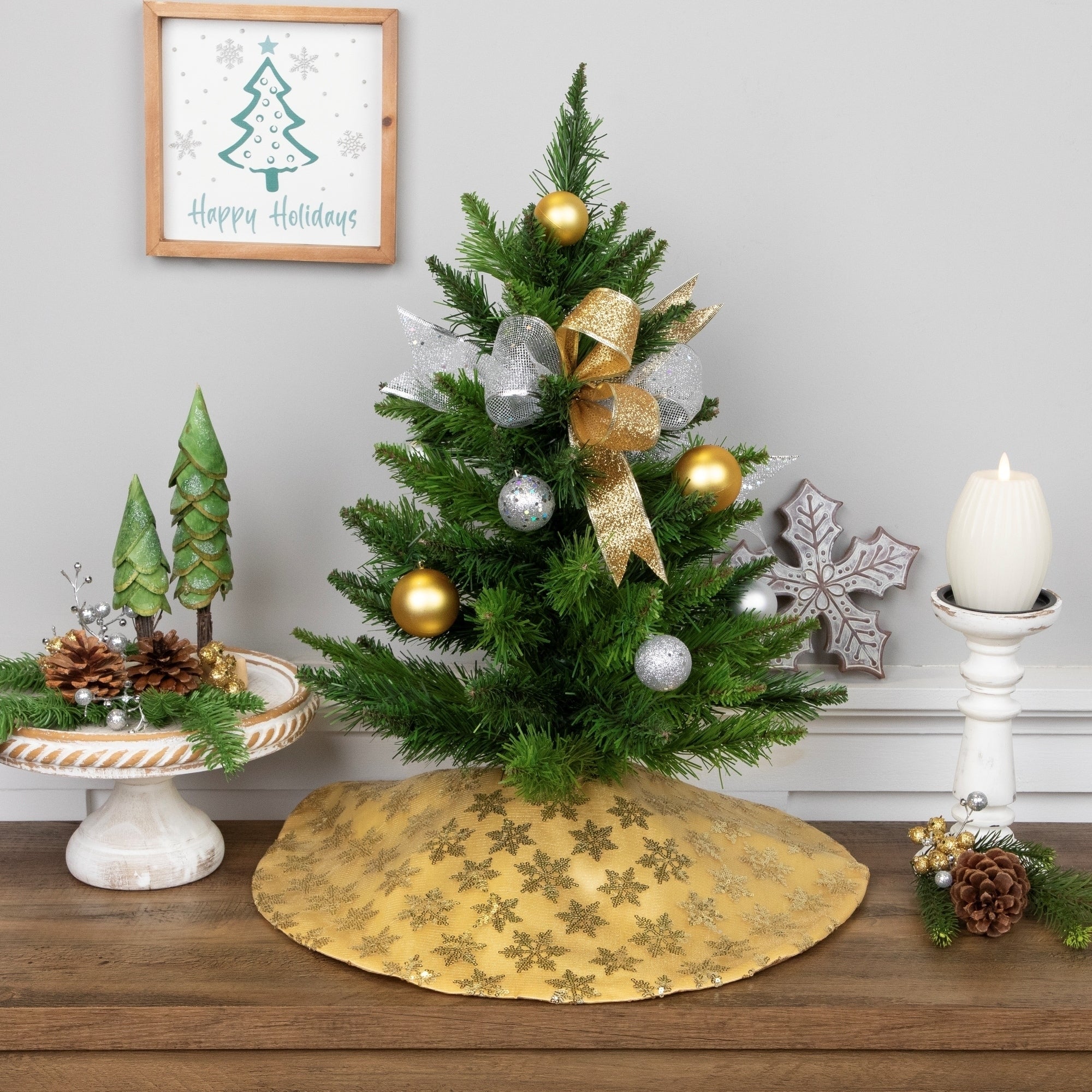 20 Gold Sequin Snowflake Pattern Mini Christmas Tree Skirt