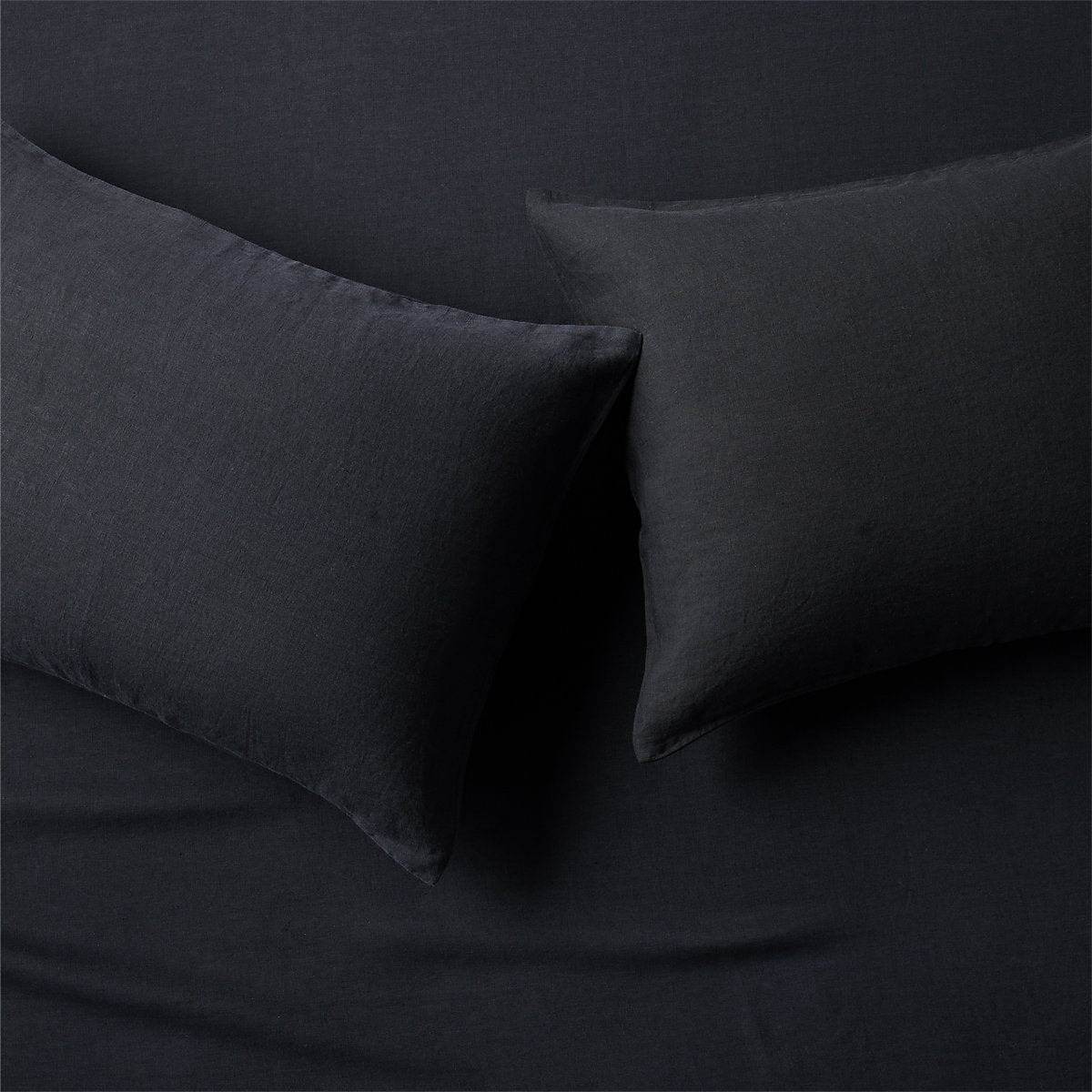 Classic EUROPEAN FLAXâ¢-Certified Linen Black Full/Queen Duvet