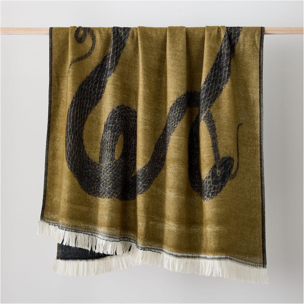 Evie Englezos Snake Throw