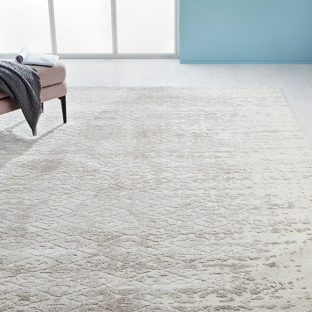 Foil Diamonds Distressed Rug
