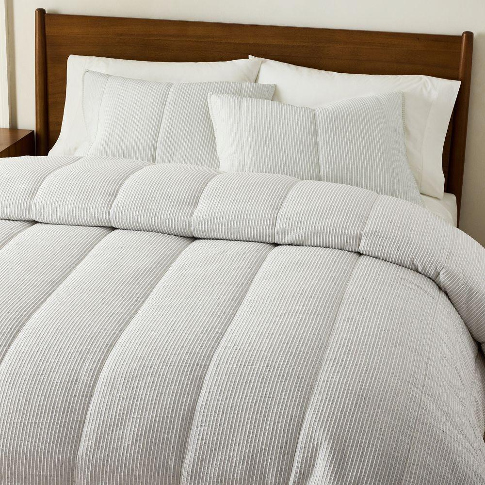 Heathered Linear Bedspread & Pillowcases
