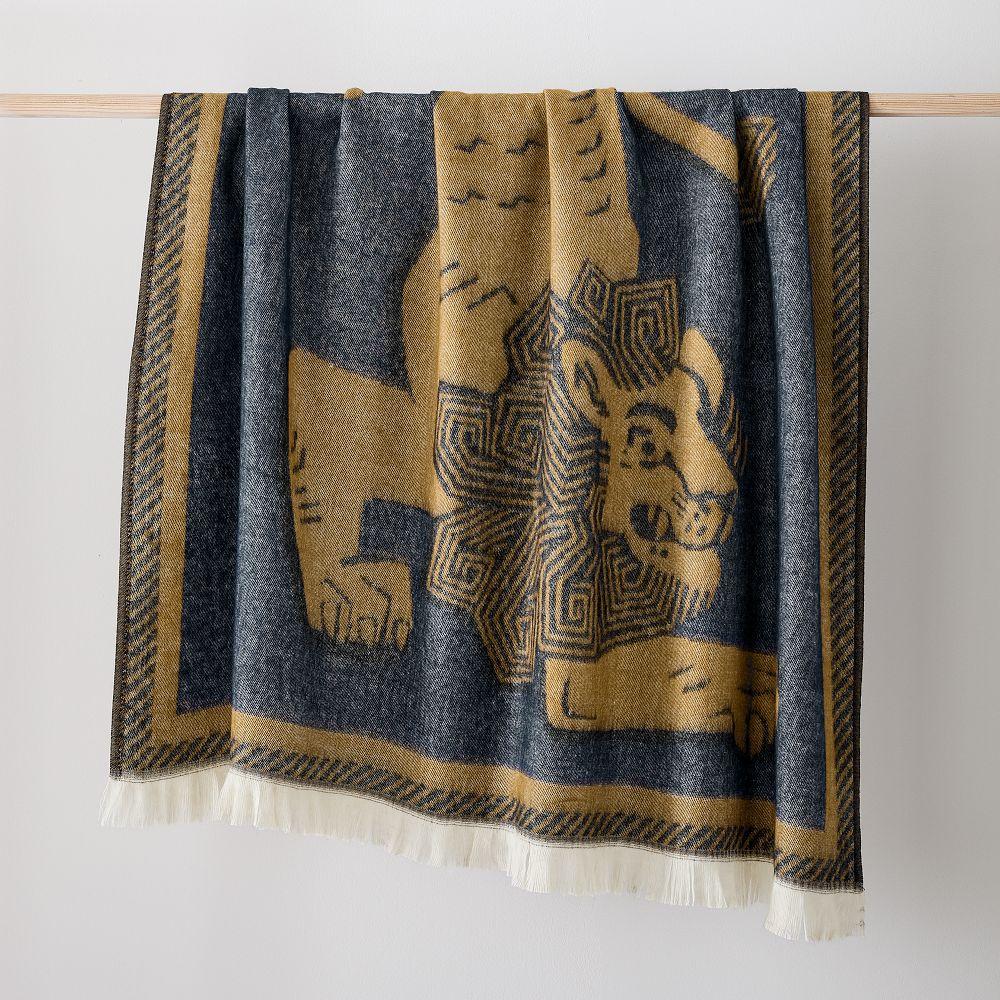 Lion Throw