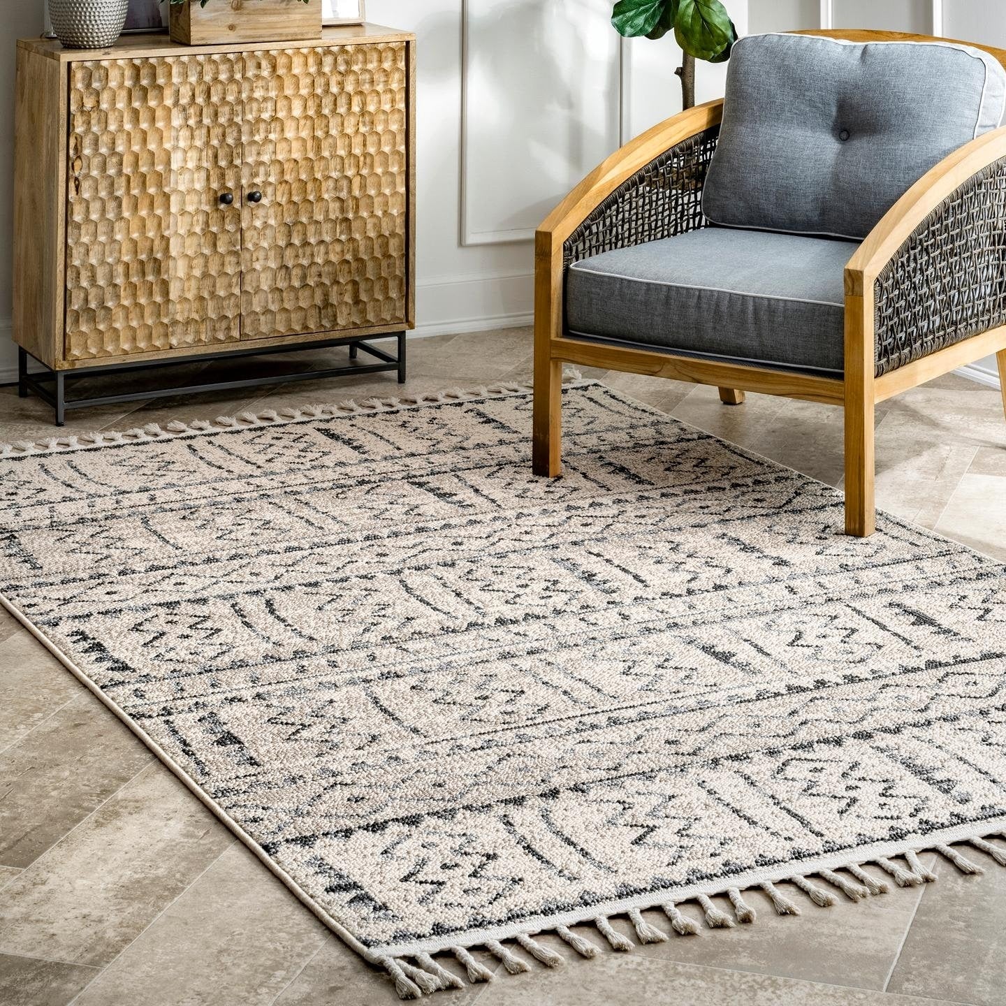 Nuloom Akua Ethnic Bands Tassel Area Rug