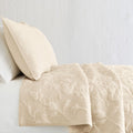 Outline Floral Bedspread & Pillowcases