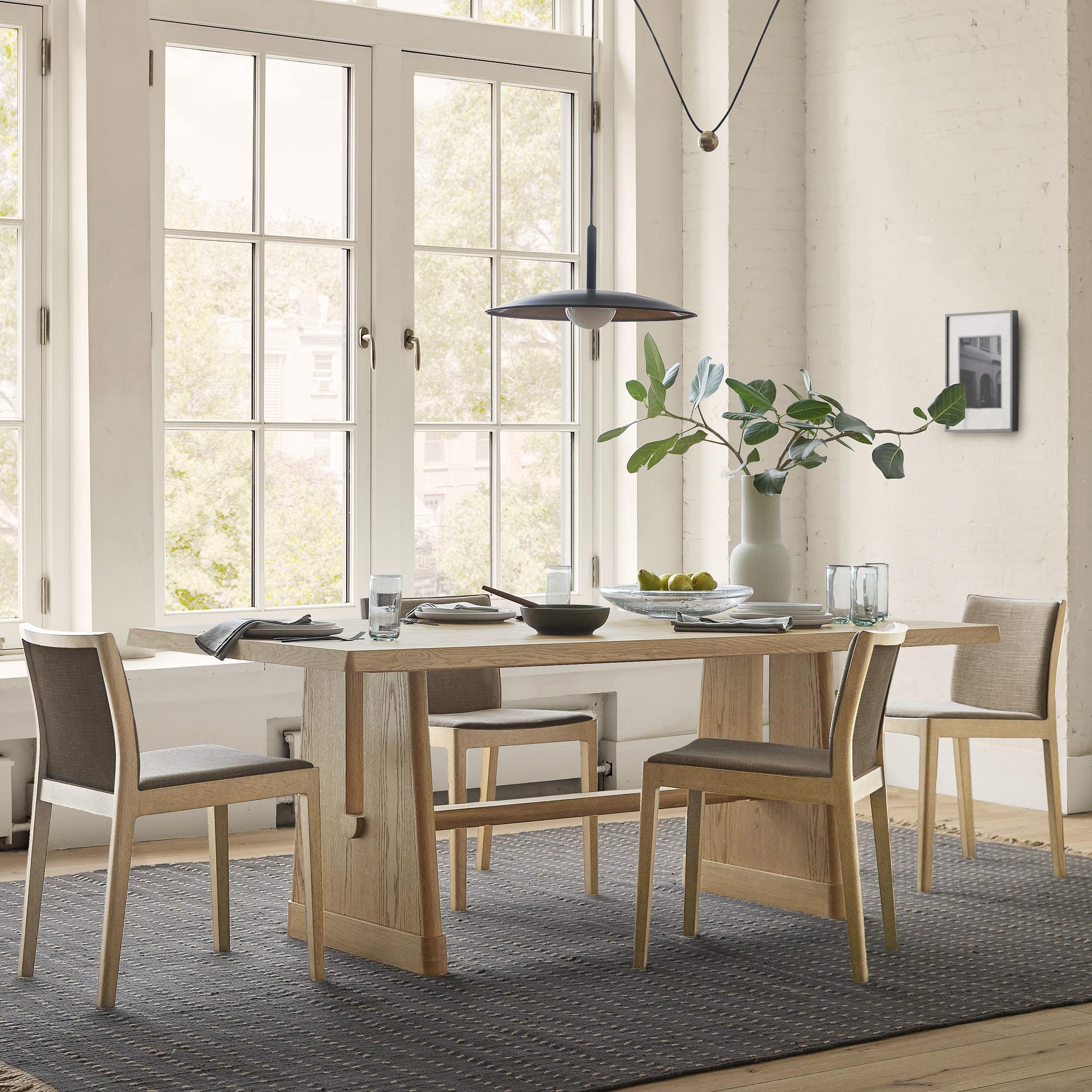 Innis Dining Table (196 cm)