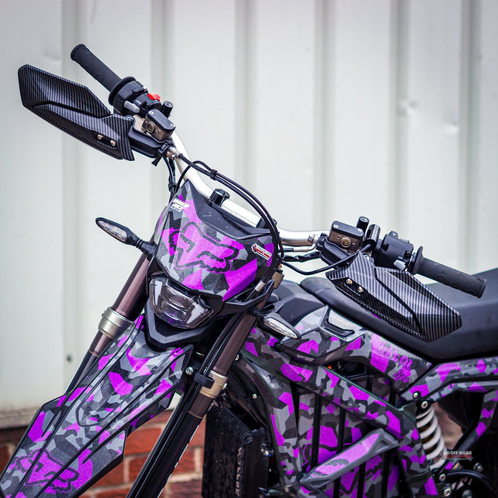SUR RON ULTRA BEE HAND GUARD PAIR CARBON