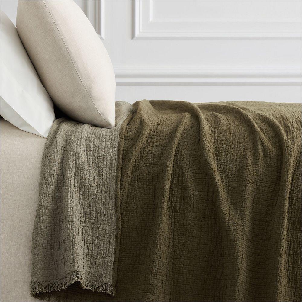 Reversible Two-Tone Blanket