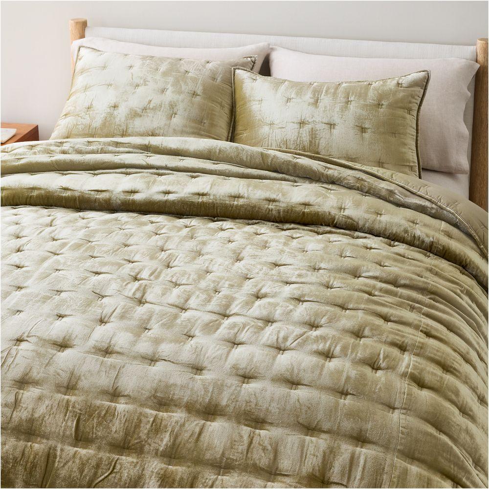 Lush Velvet Tack Stitch Bedspread & Pillowcases