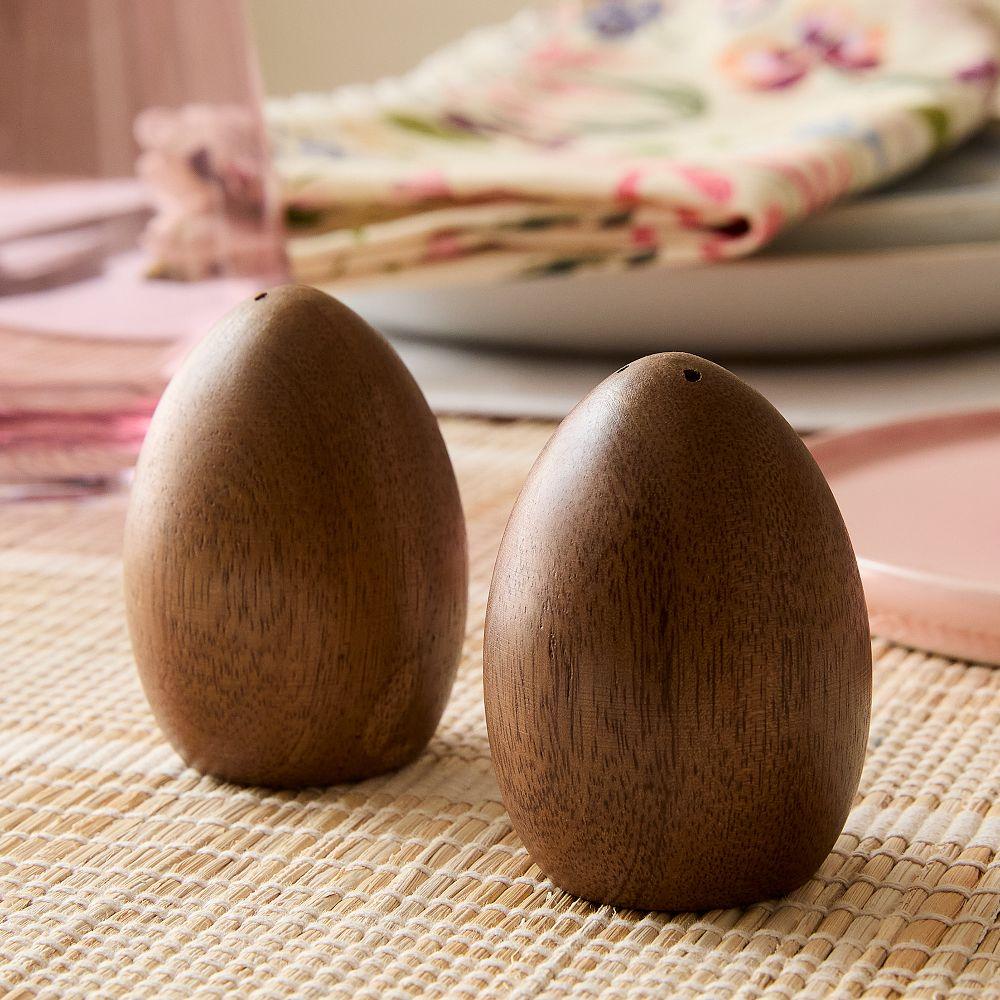 Wanda Wood Easter Salt & Pepper Shakers